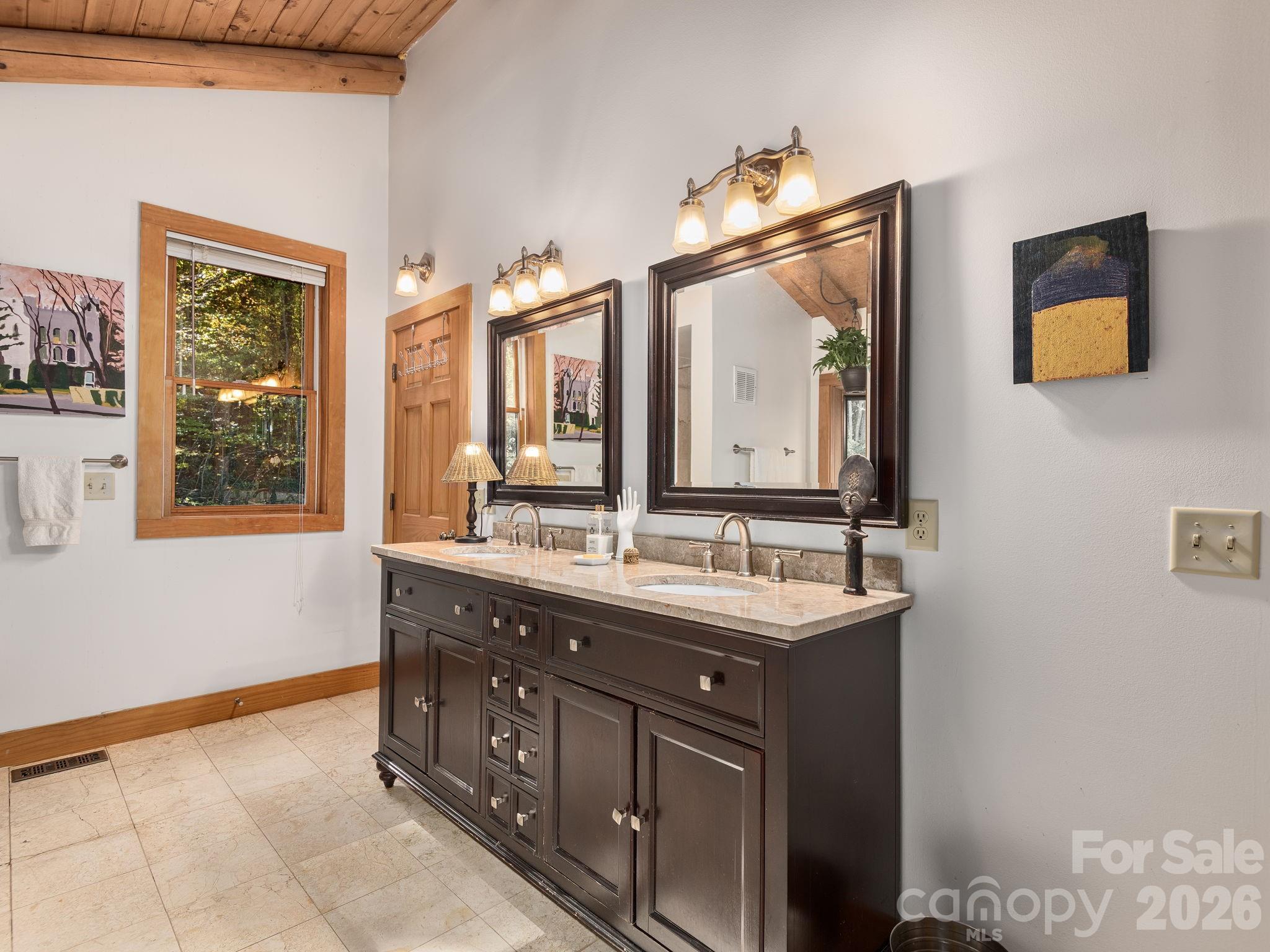 102 Carriage Drive — Fairview