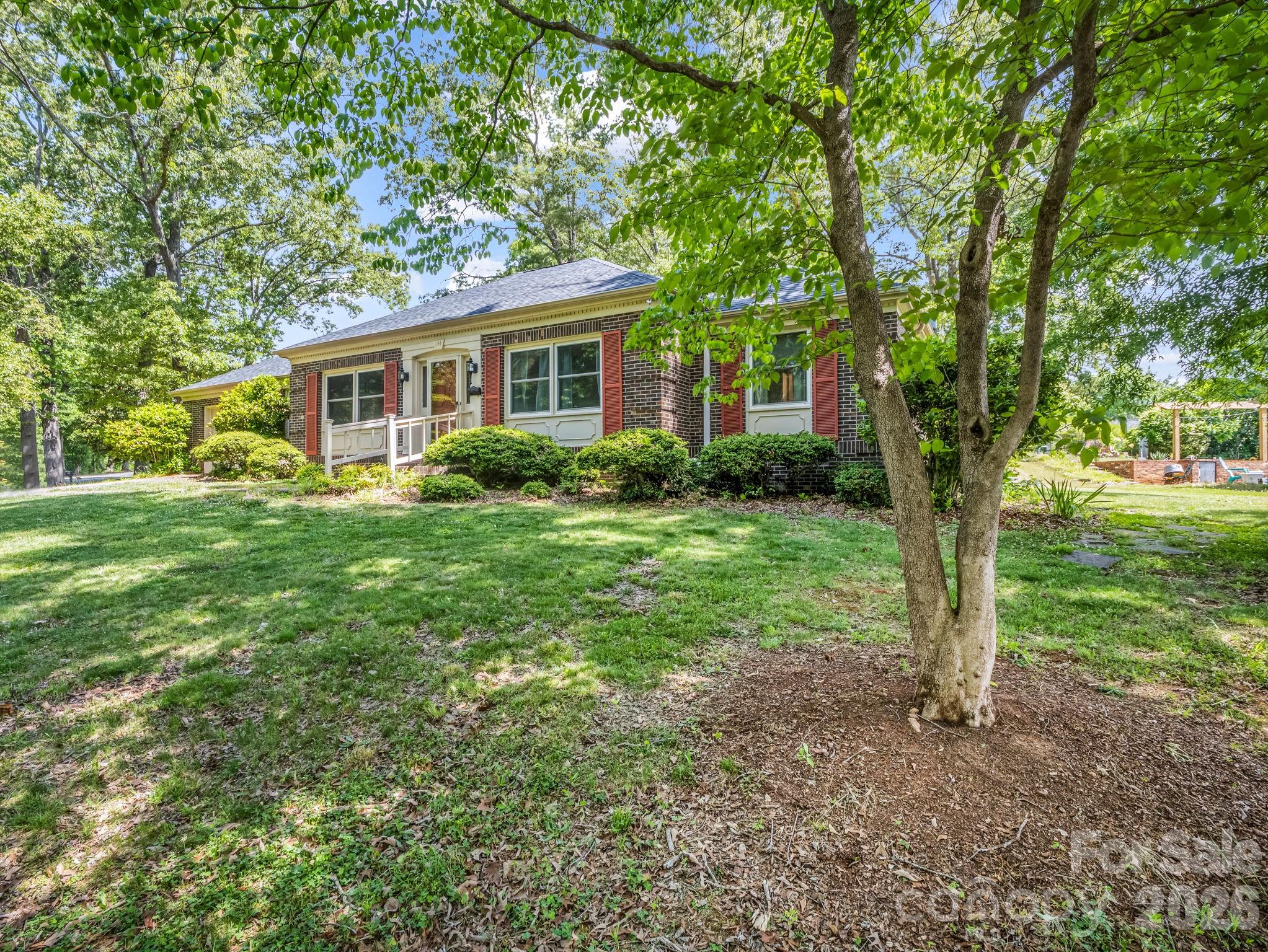 244 Windover Drive — Forest City
