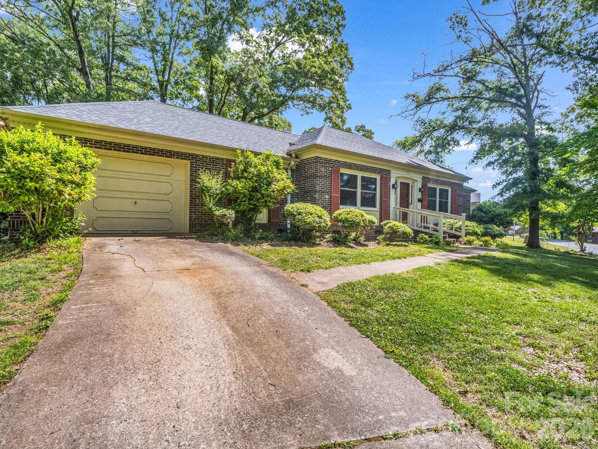244 Windover Drive — Forest City