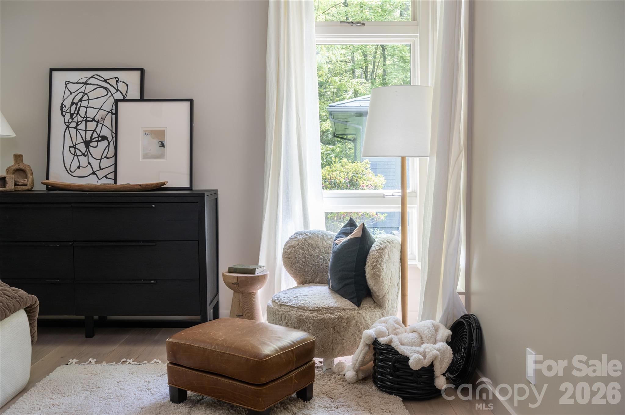 15 Hunters Way — Asheville