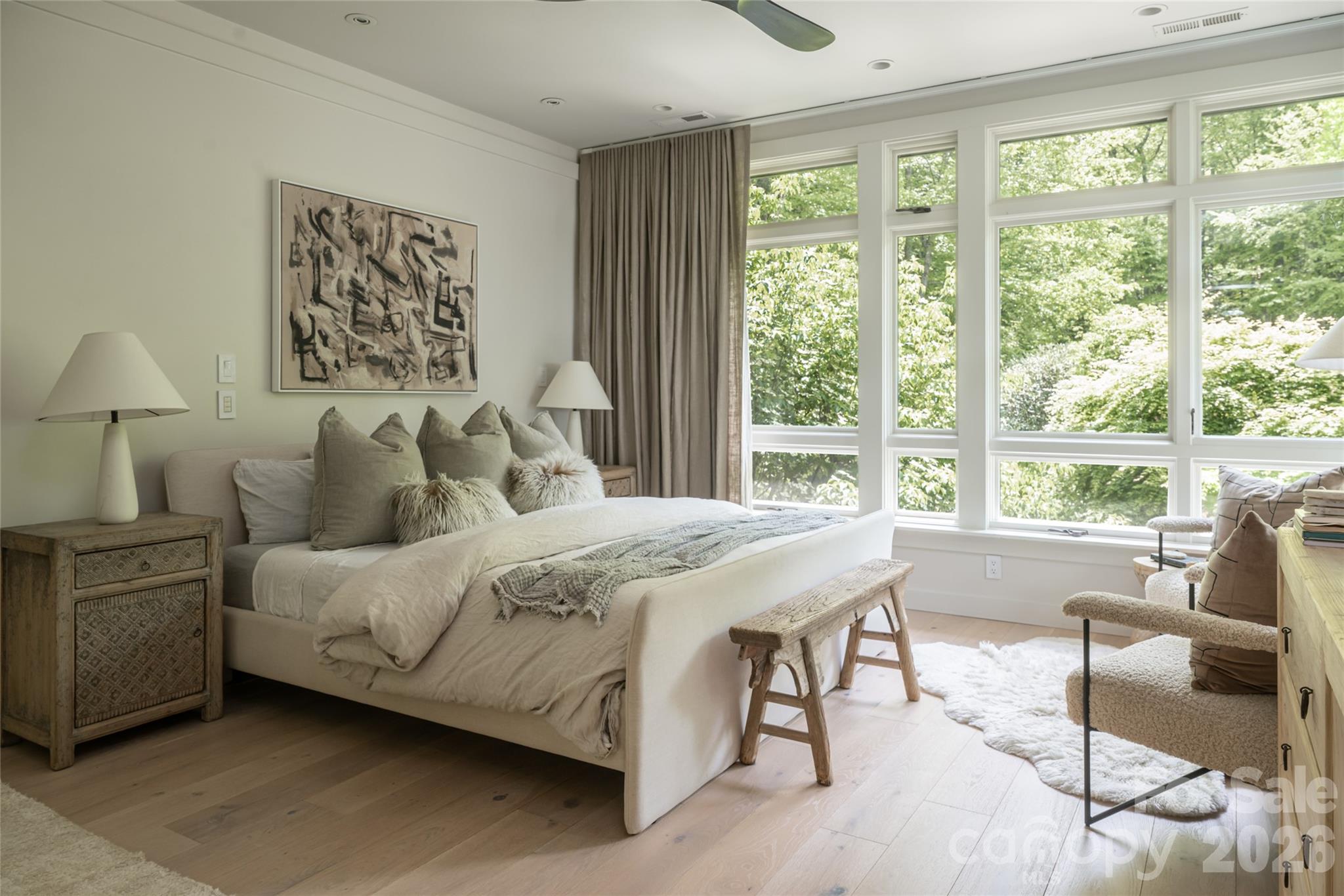 15 Hunters Way — Asheville