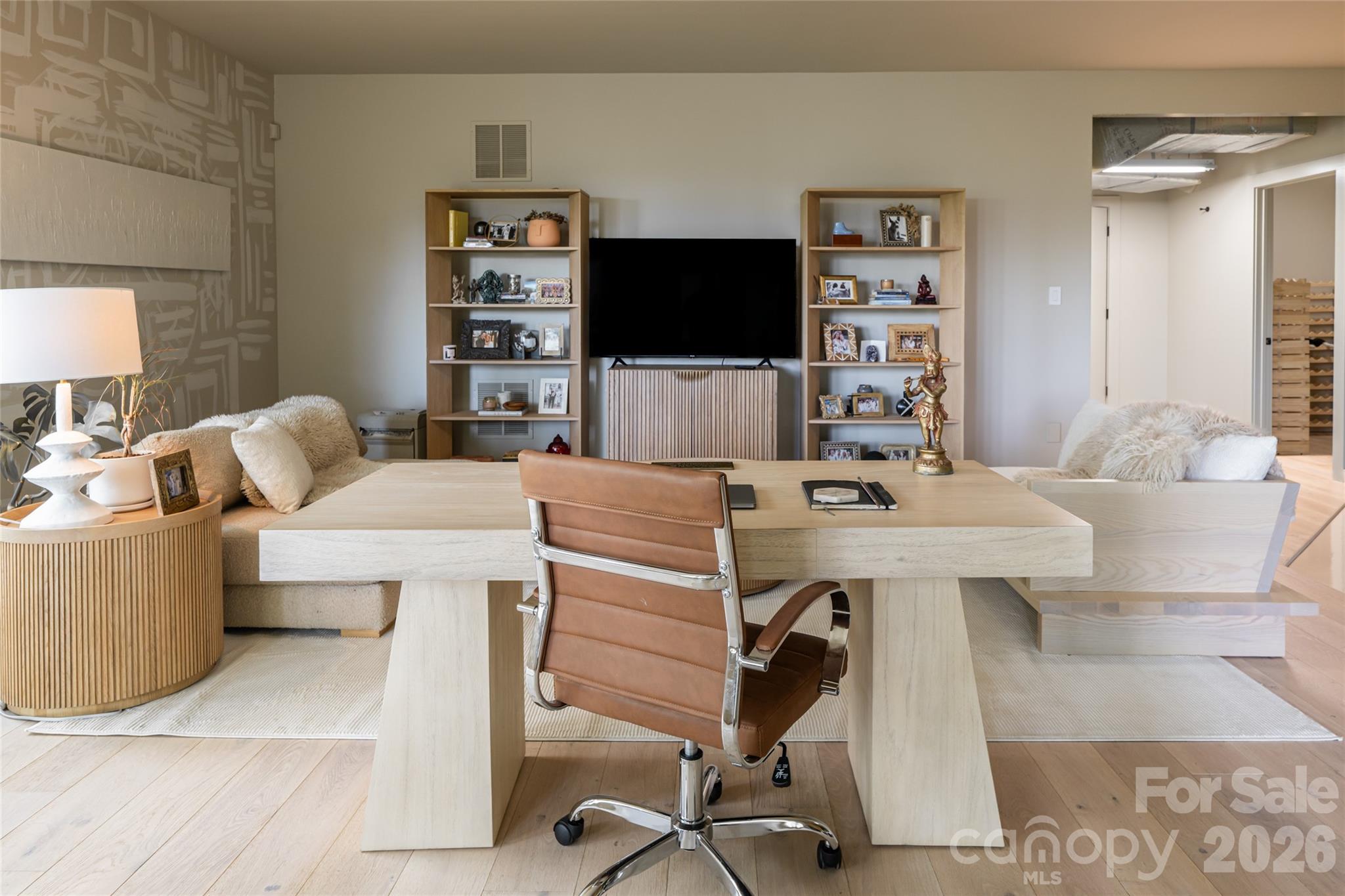15 Hunters Way — Asheville