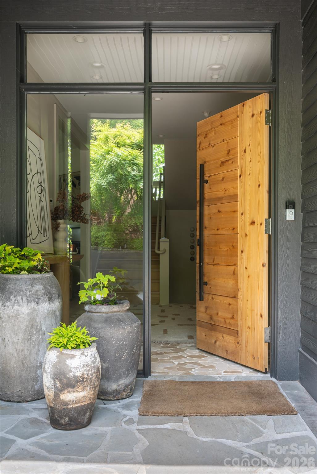 15 Hunters Way — Asheville