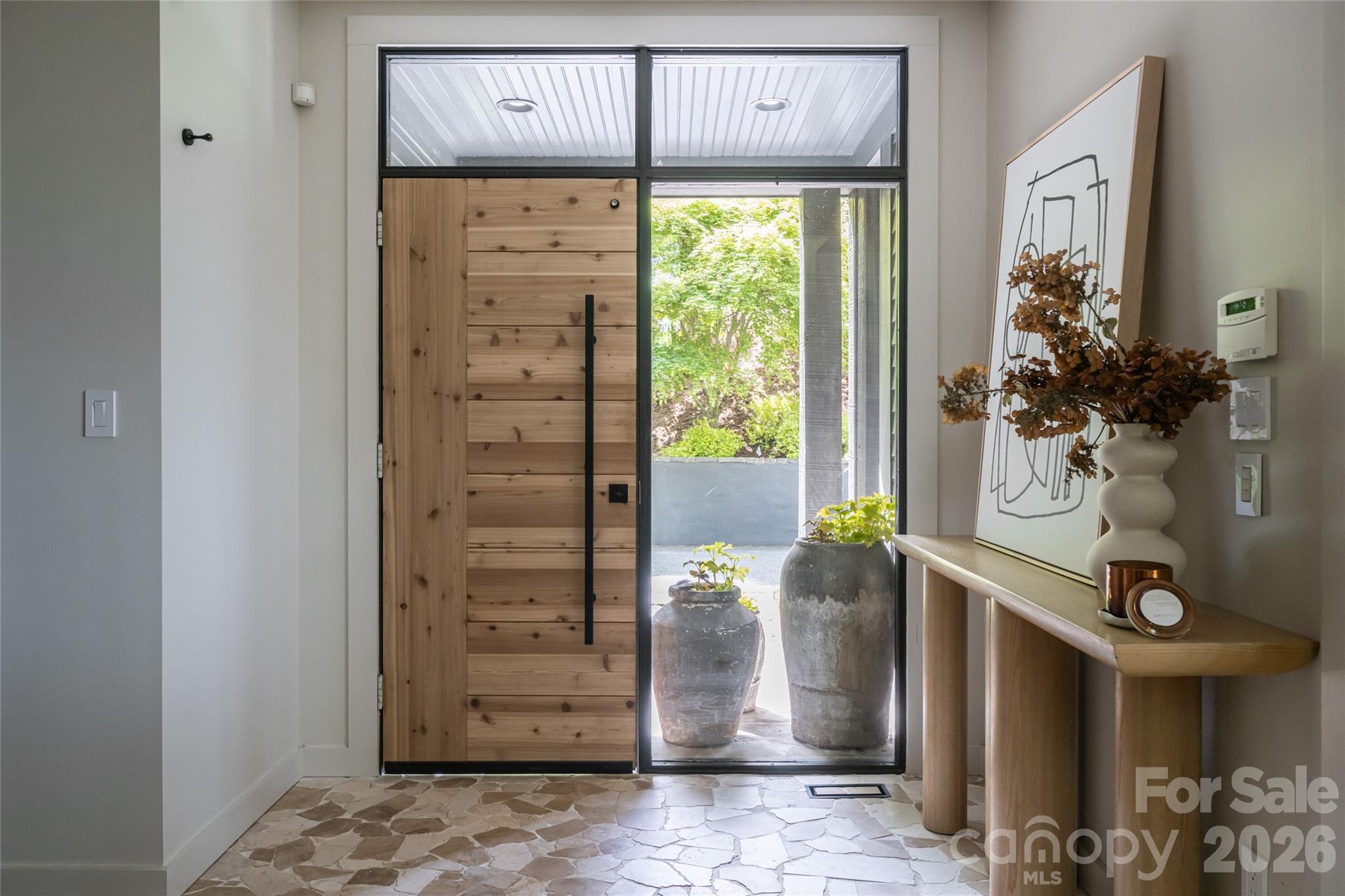 15 Hunters Way — Asheville