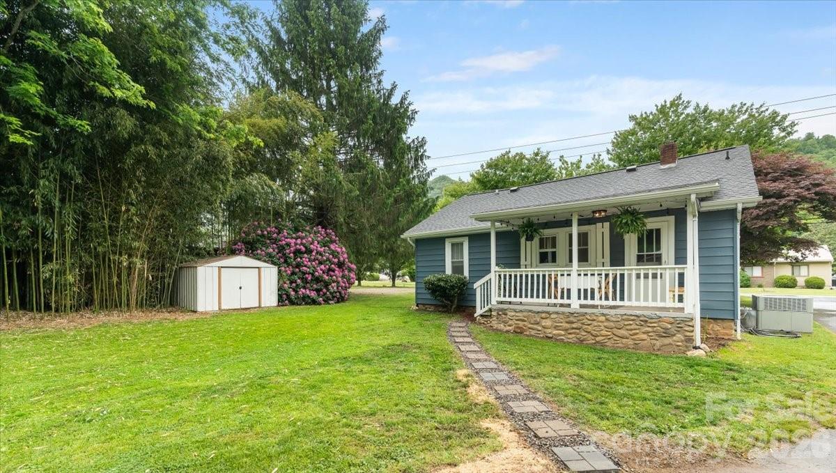 1203 Allens Creek Road — Waynesville