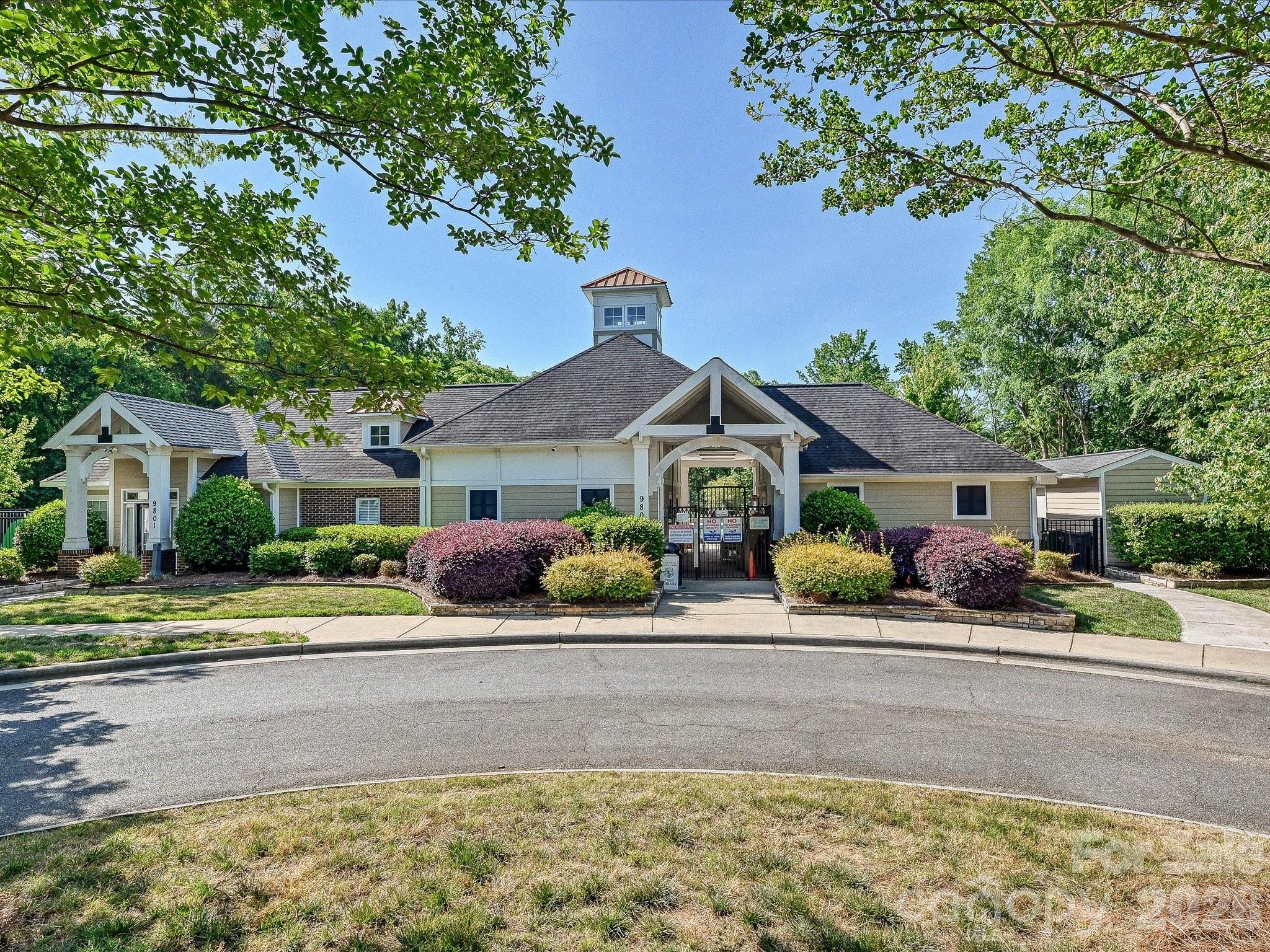 9132 Royal Highlands Court — Charlotte