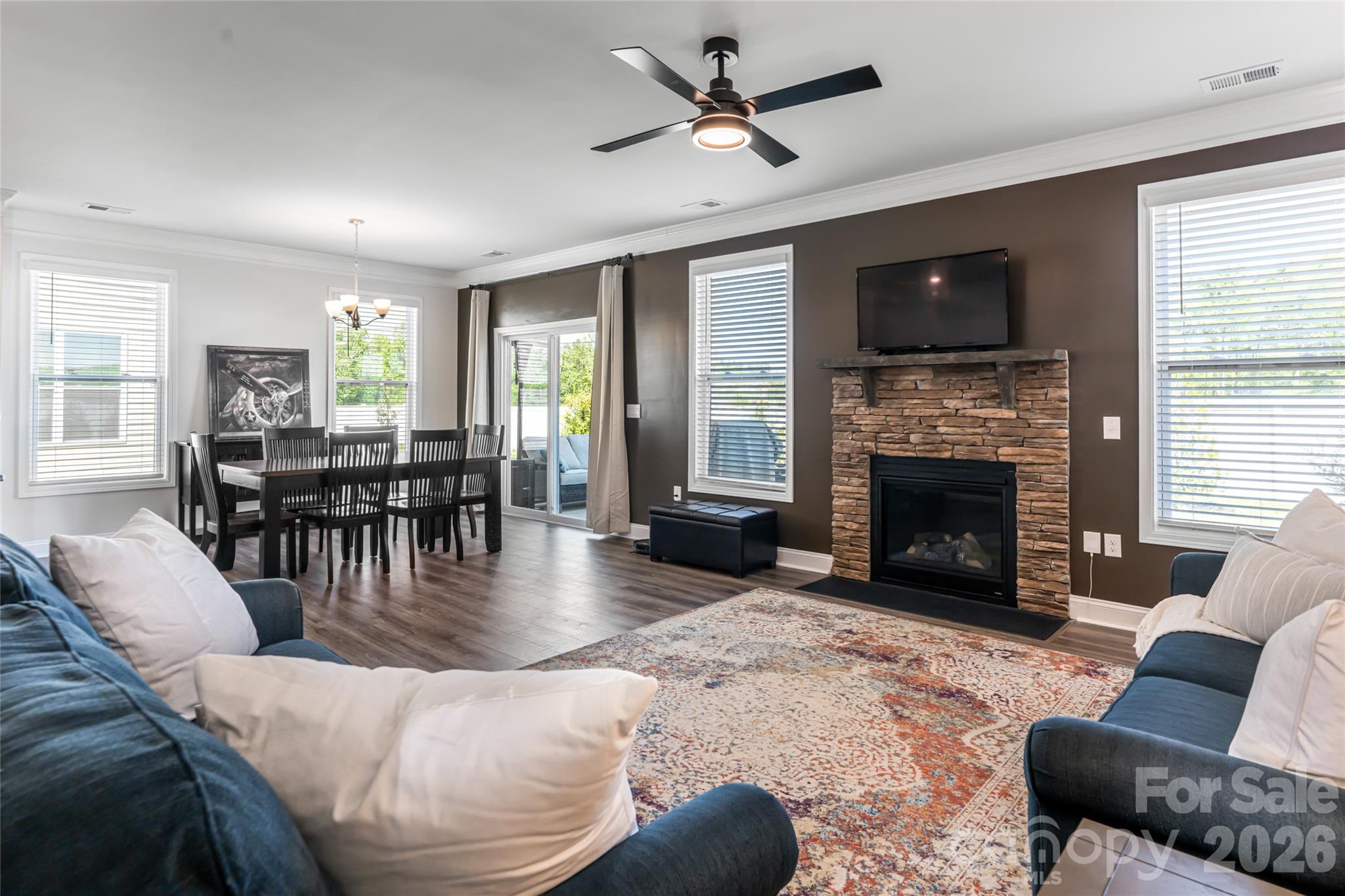 615 Fox Cove Road — Hendersonville