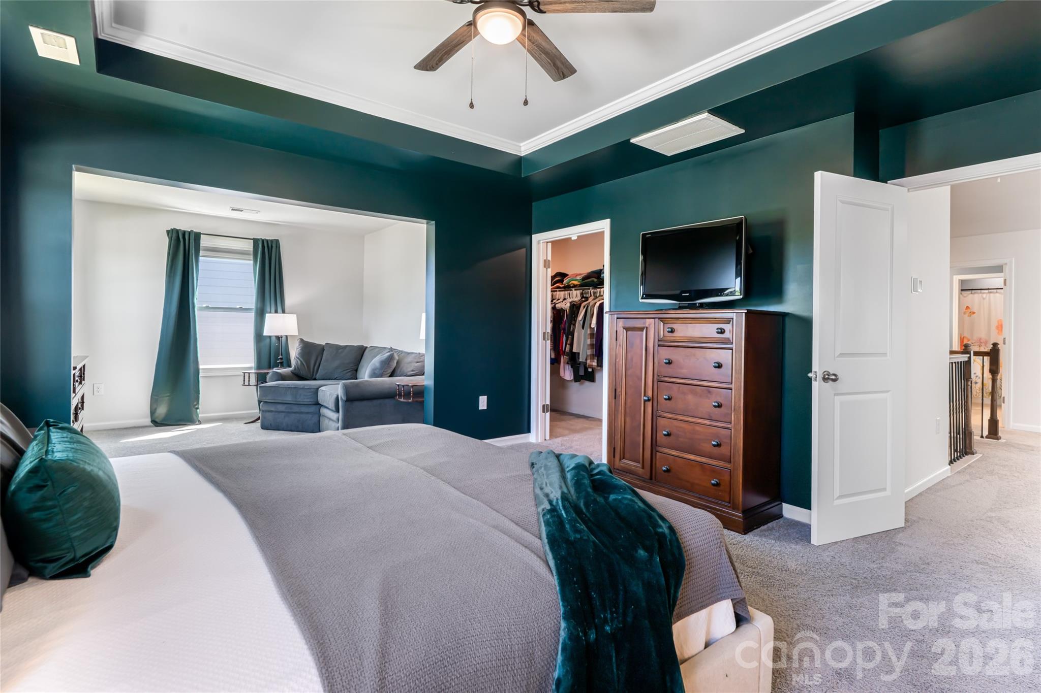 615 Fox Cove Road — Hendersonville