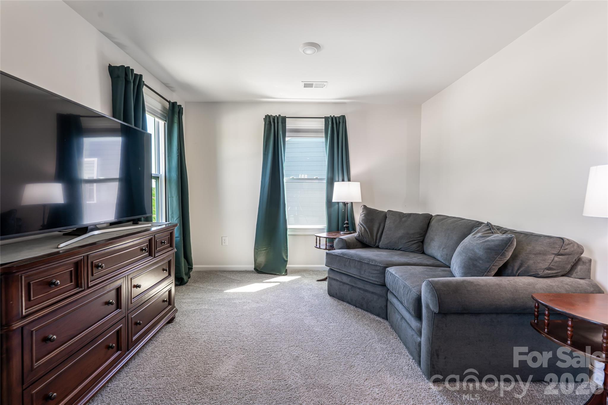 615 Fox Cove Road — Hendersonville