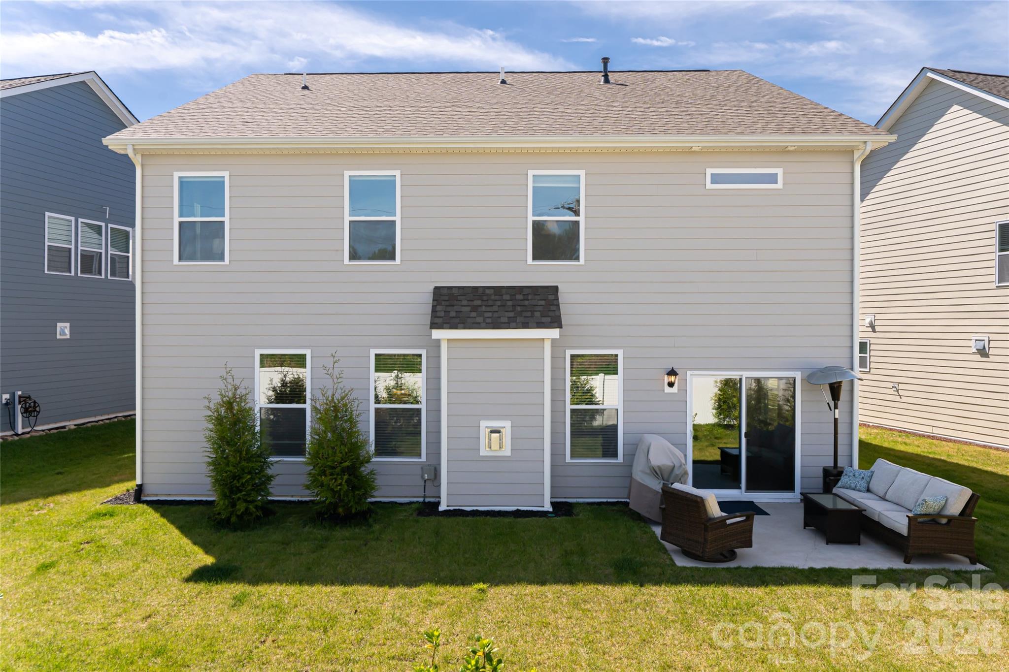 615 Fox Cove Road — Hendersonville