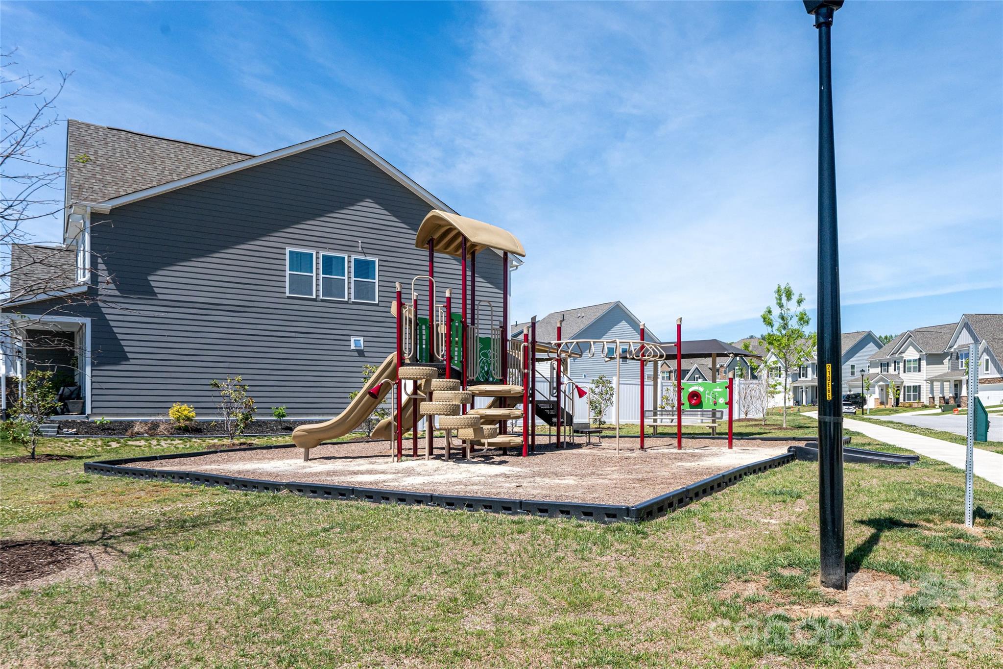 615 Fox Cove Road — Hendersonville