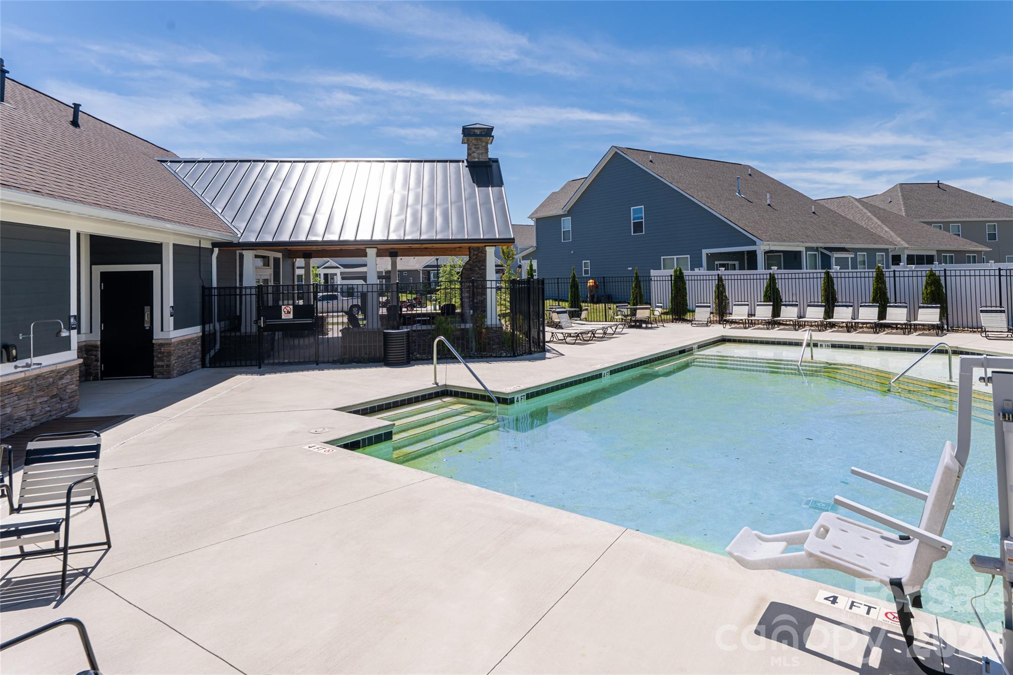 615 Fox Cove Road — Hendersonville