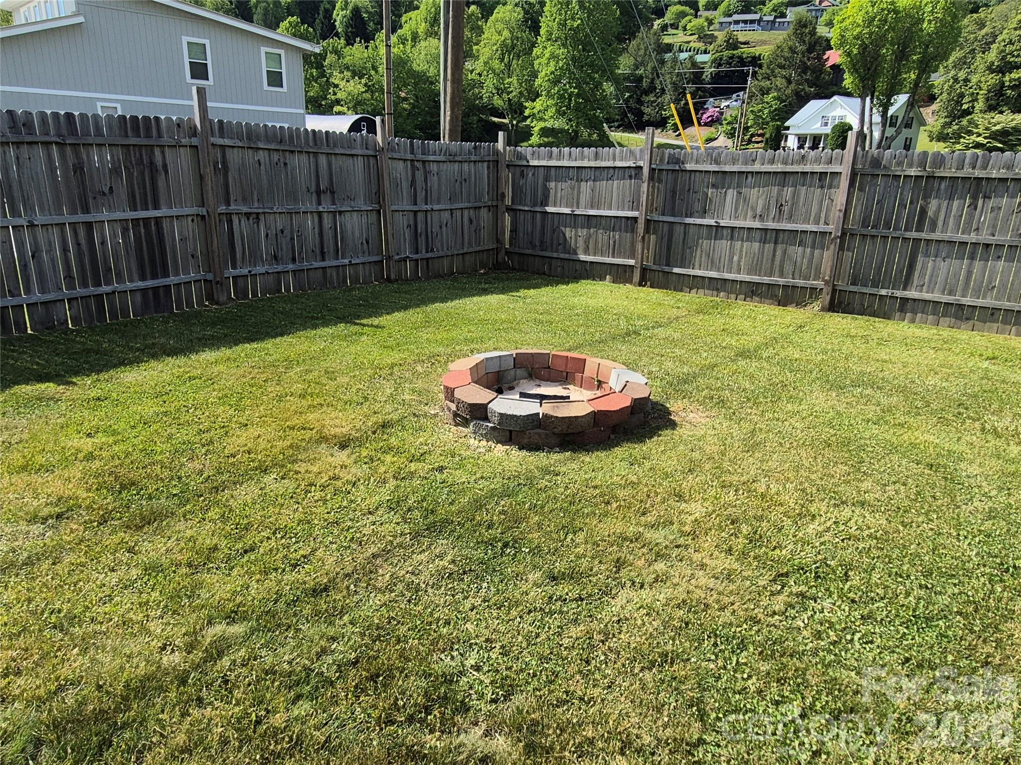 5 Gibson Drive — Maggie Valley