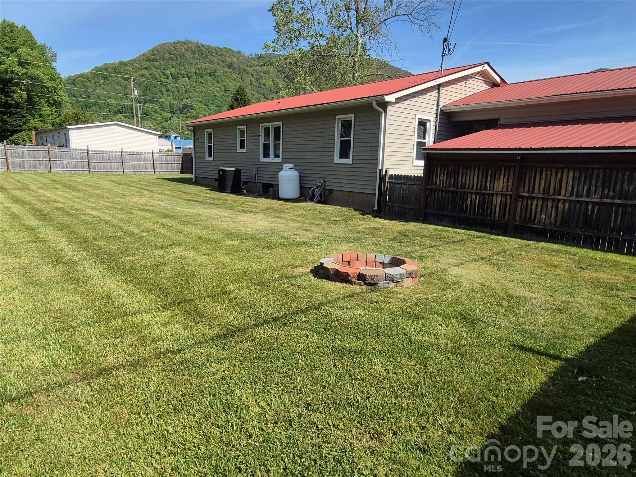 5 Gibson Drive — Maggie Valley