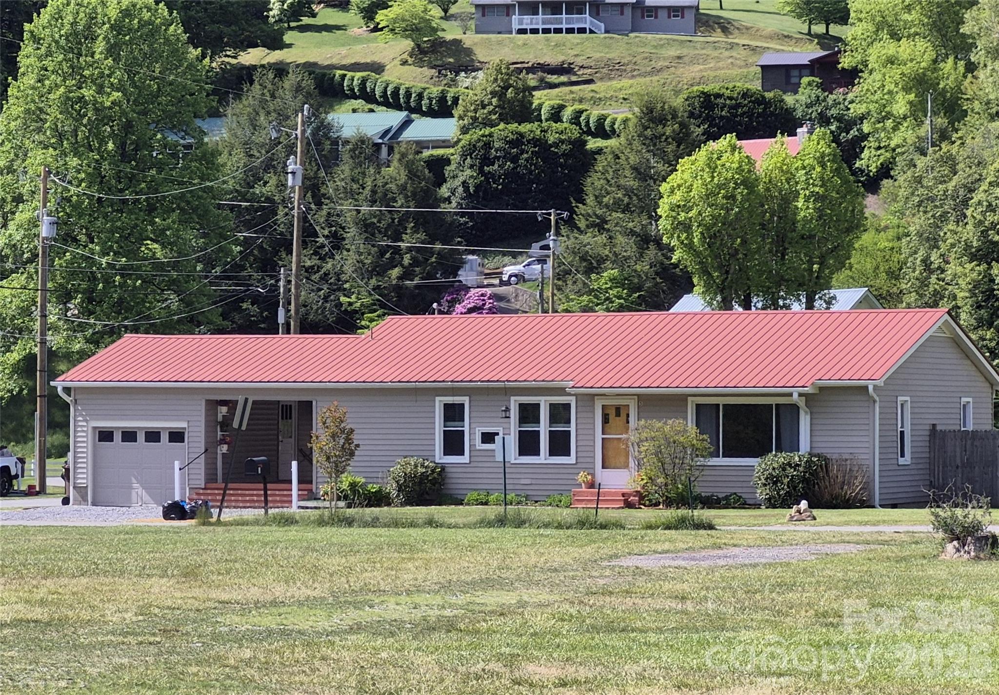5 Gibson Drive — Maggie Valley