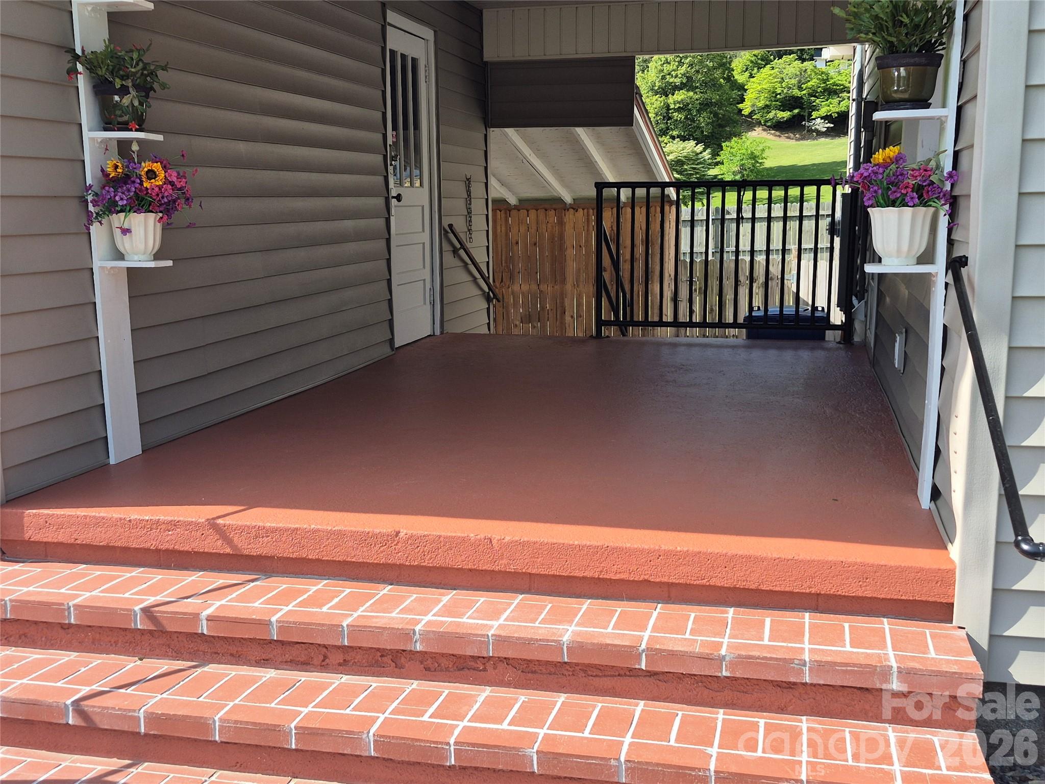 5 Gibson Drive — Maggie Valley