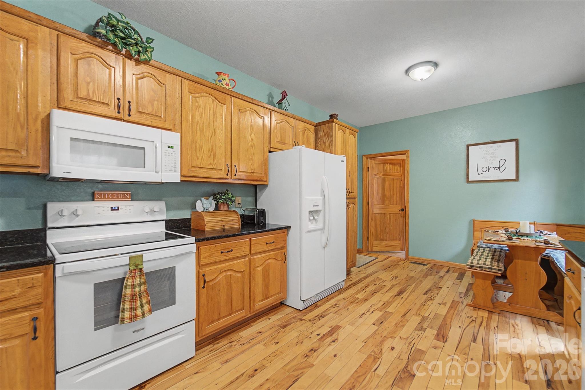 1960 Atoah Road — Robbinsville