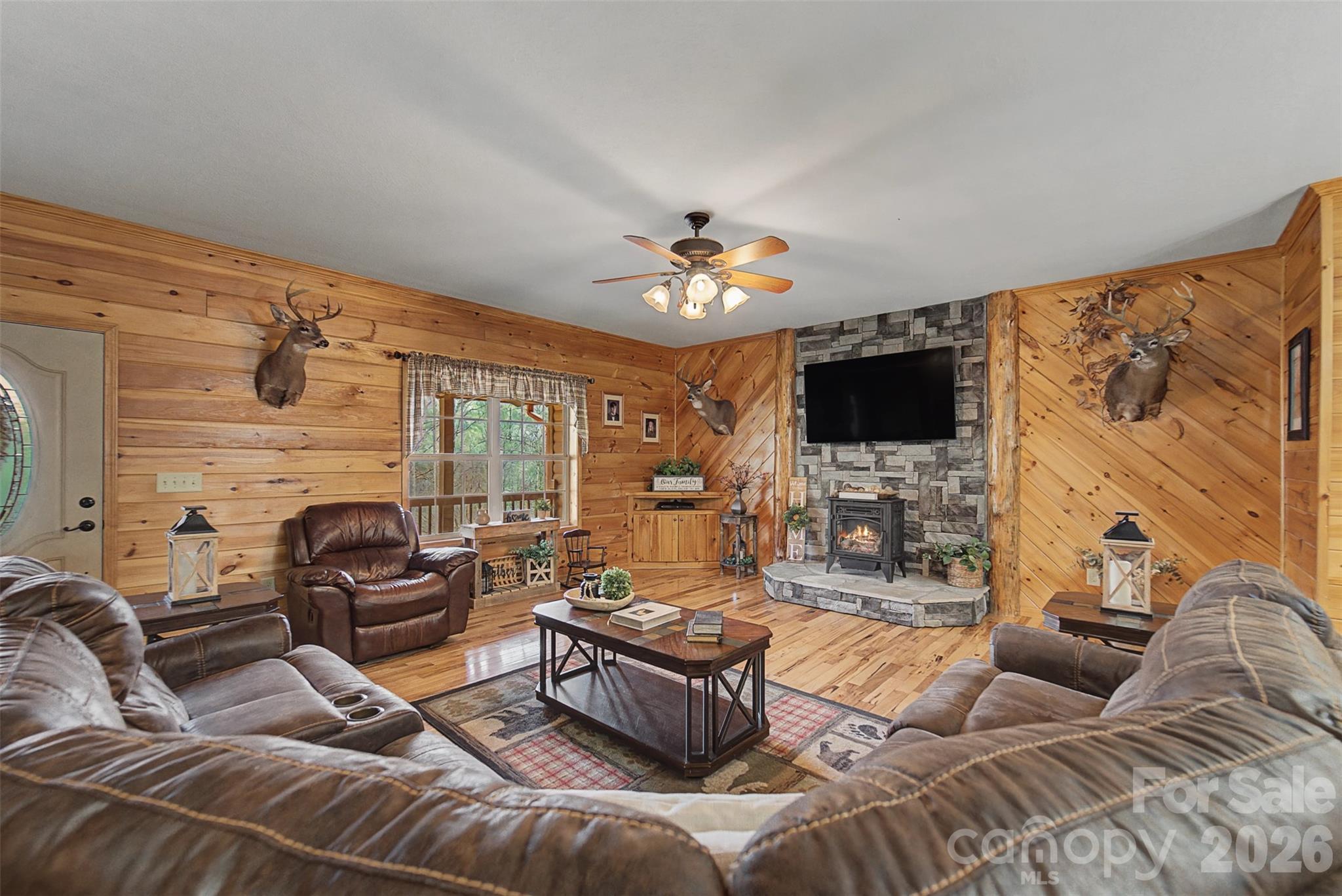 1960 Atoah Road — Robbinsville