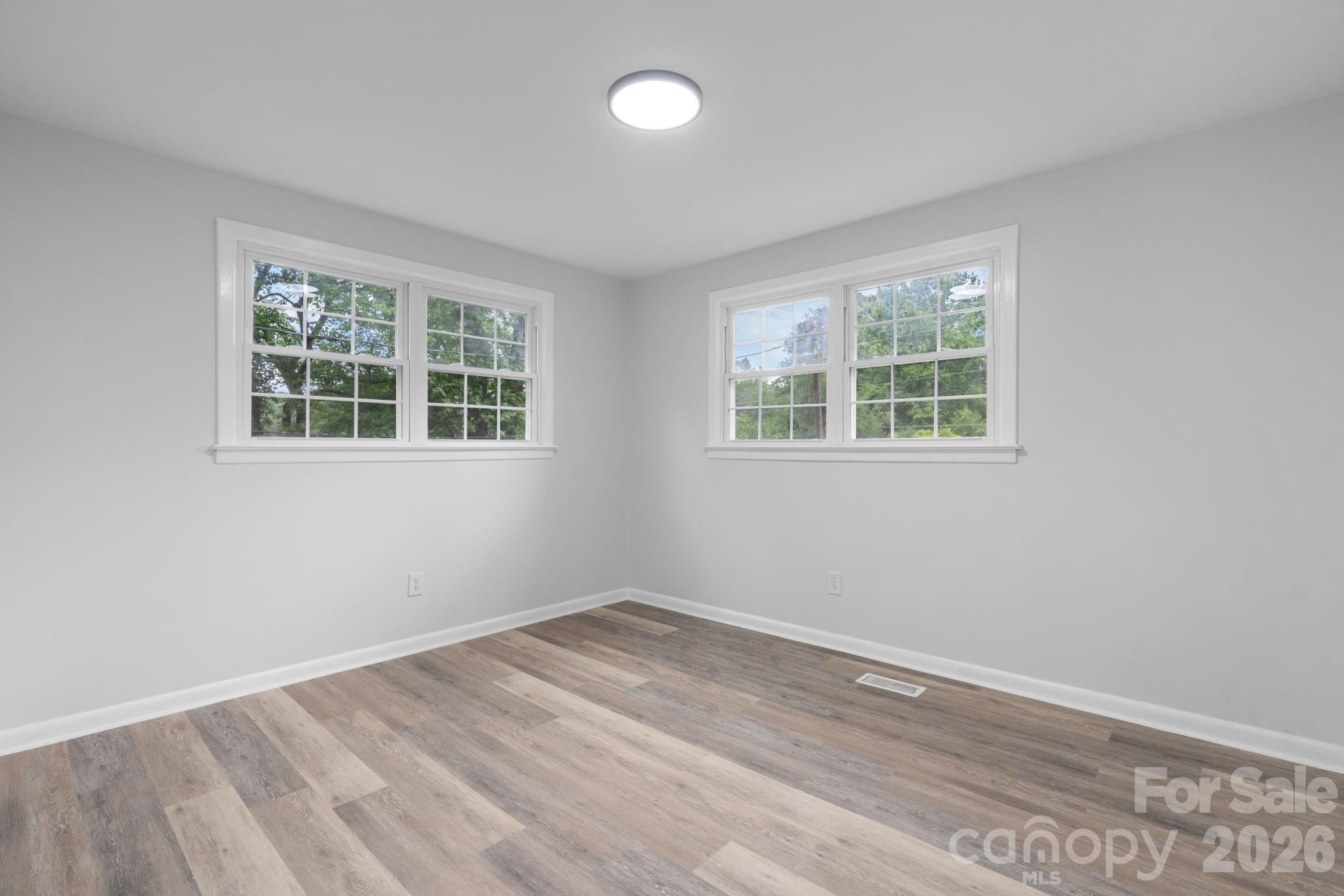 1871 Crestview Drive — Newton