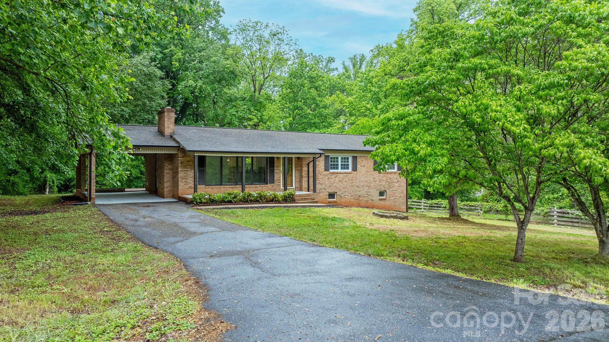 1871 Crestview Drive — Newton
