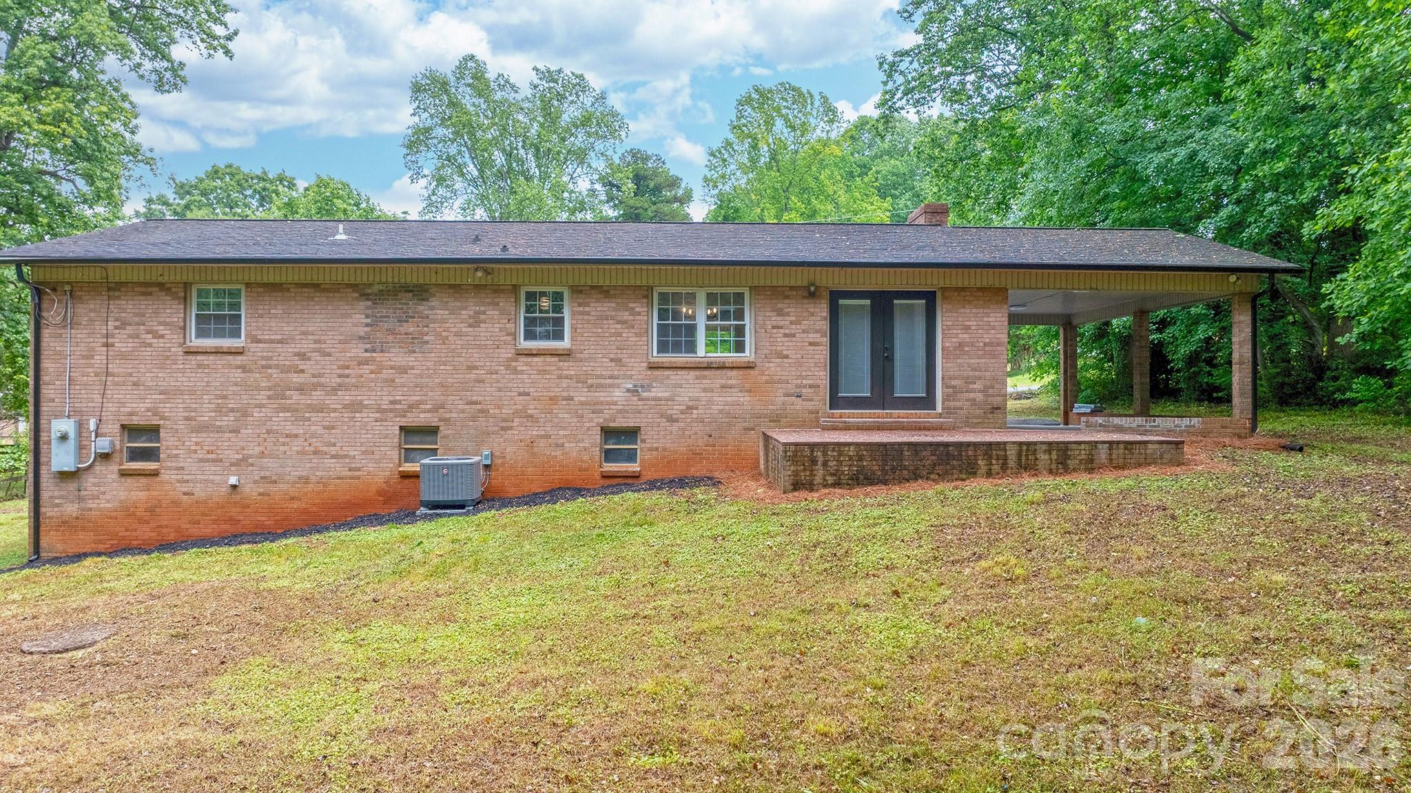 1871 Crestview Drive — Newton