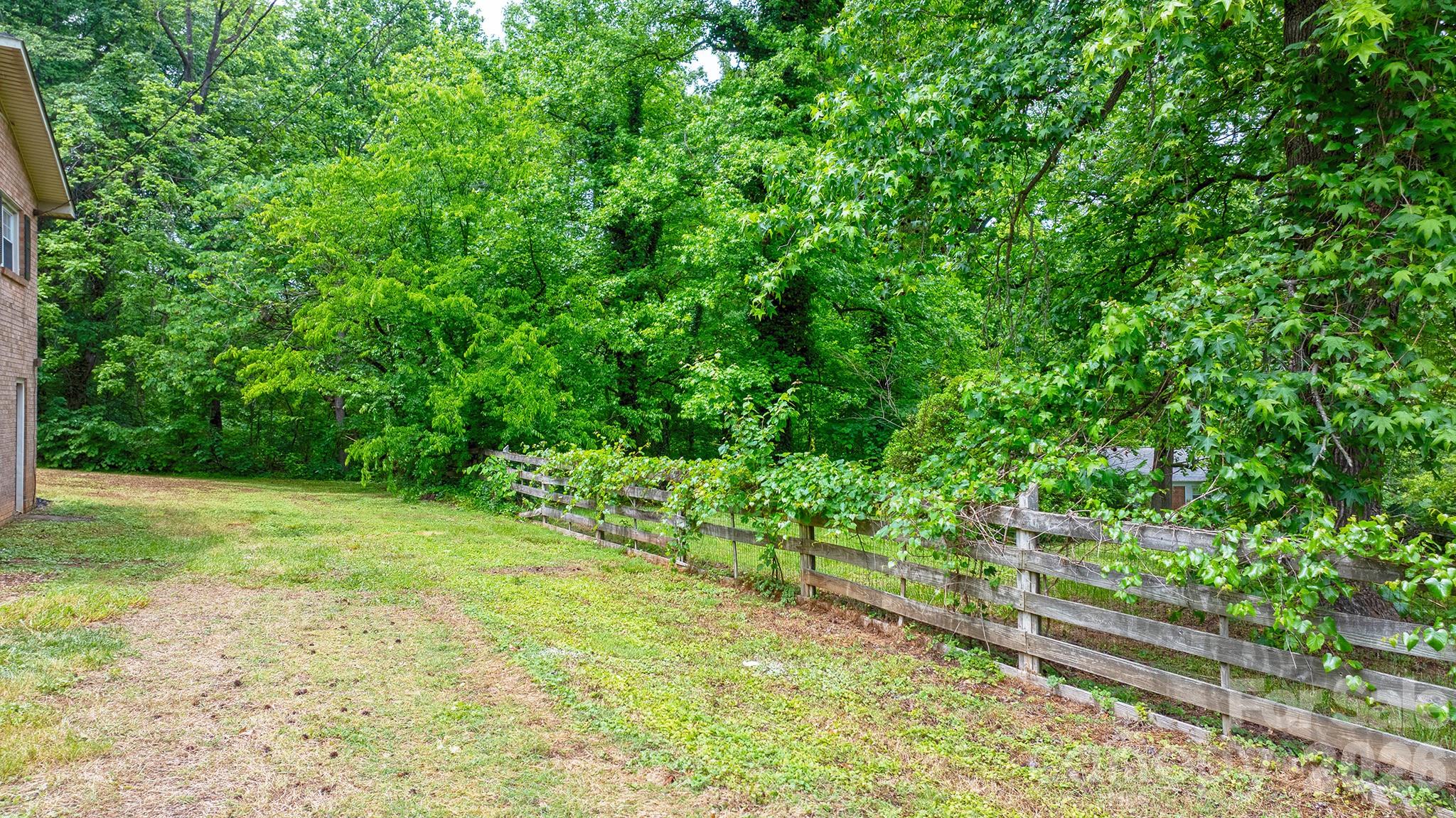 1871 Crestview Drive — Newton