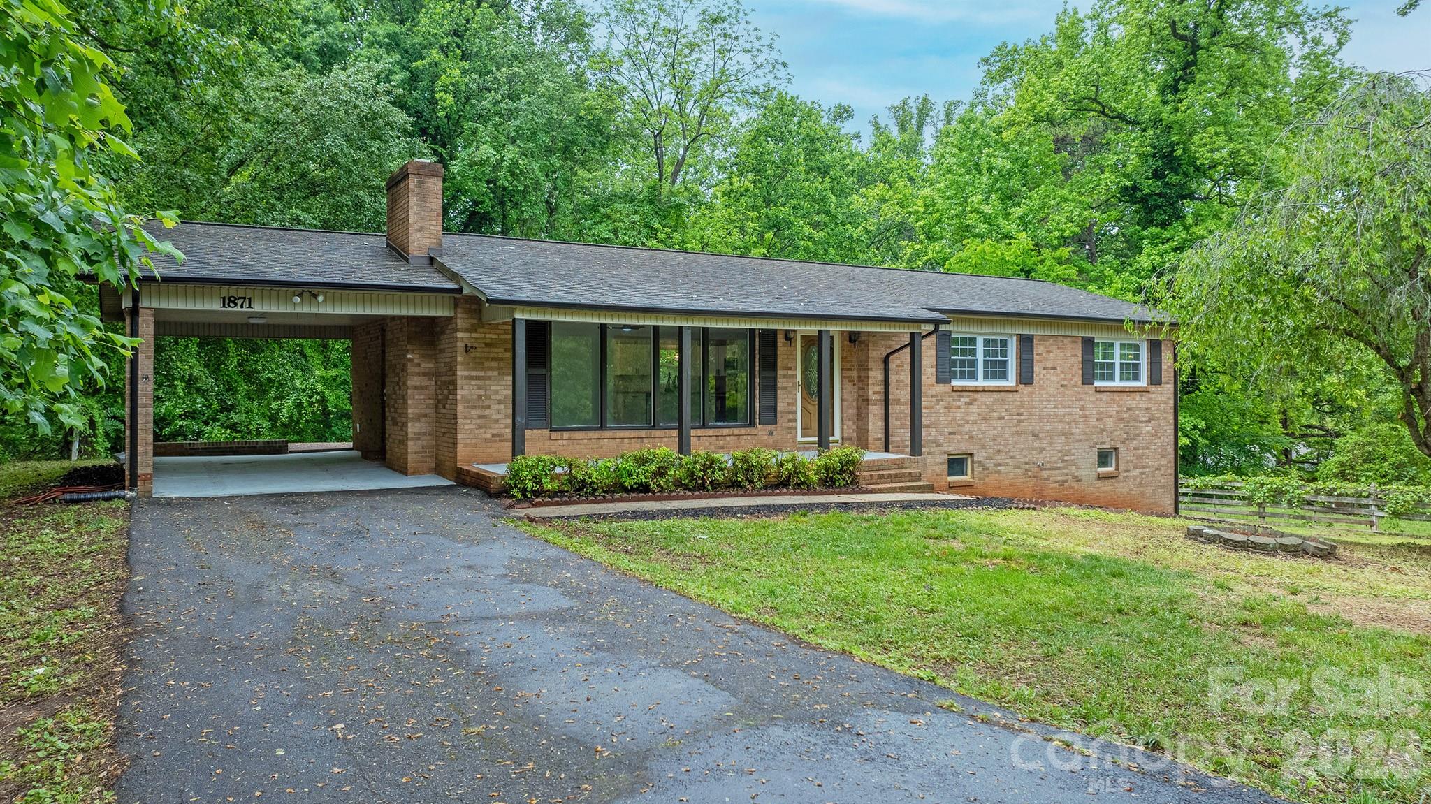 1871 Crestview Drive — Newton