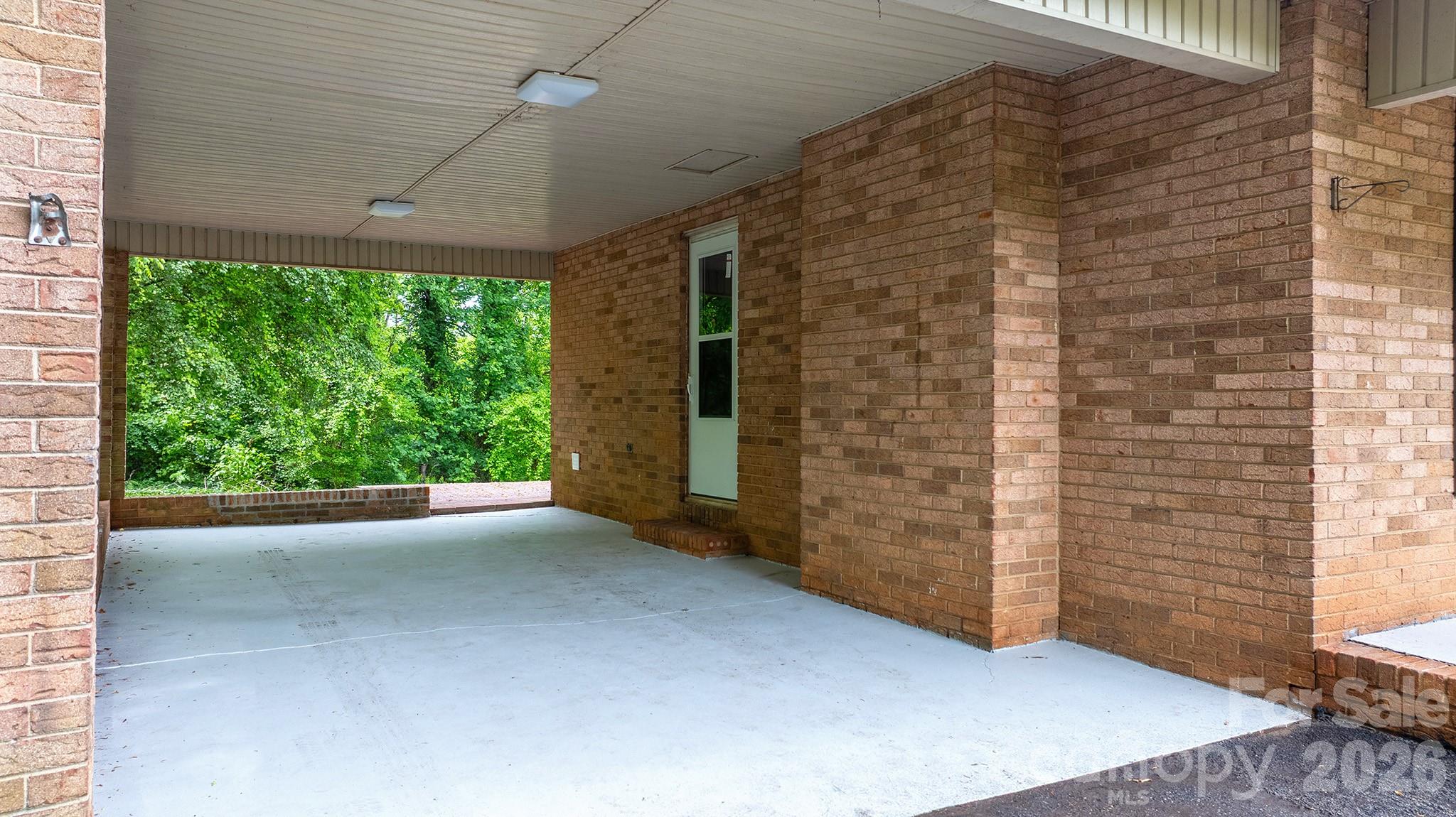 1871 Crestview Drive — Newton