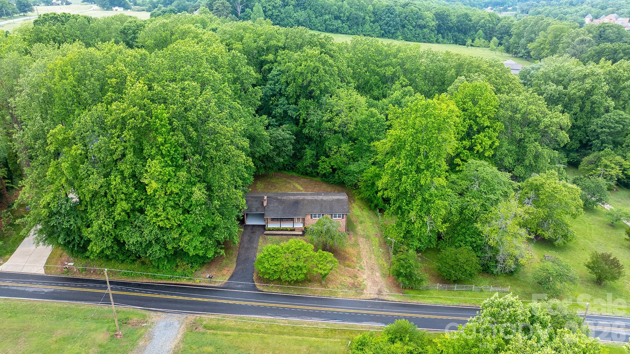 1871 Crestview Drive — Newton