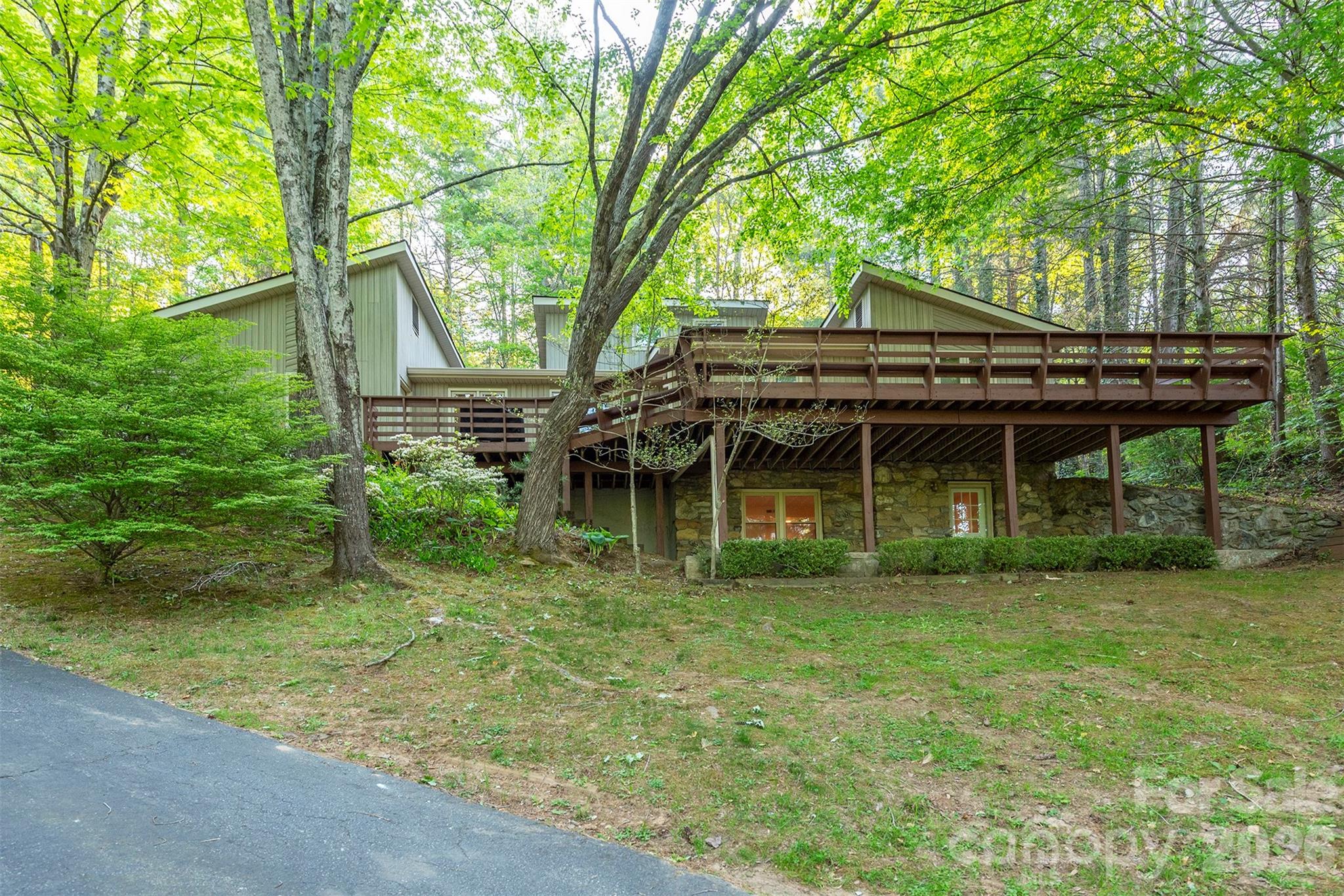 58 Ballantree Drive — Asheville