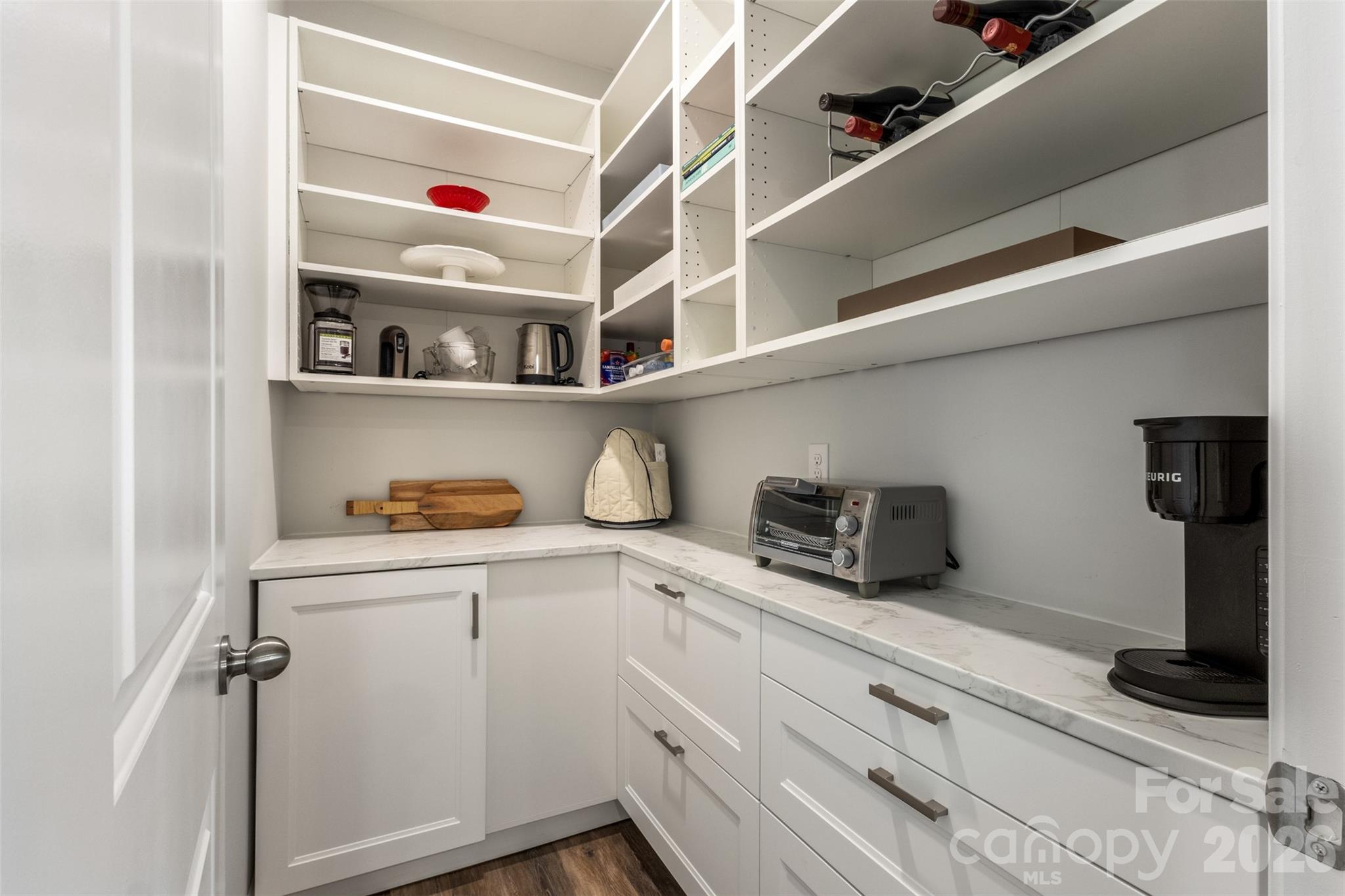 647 R L Stowe Road — Belmont