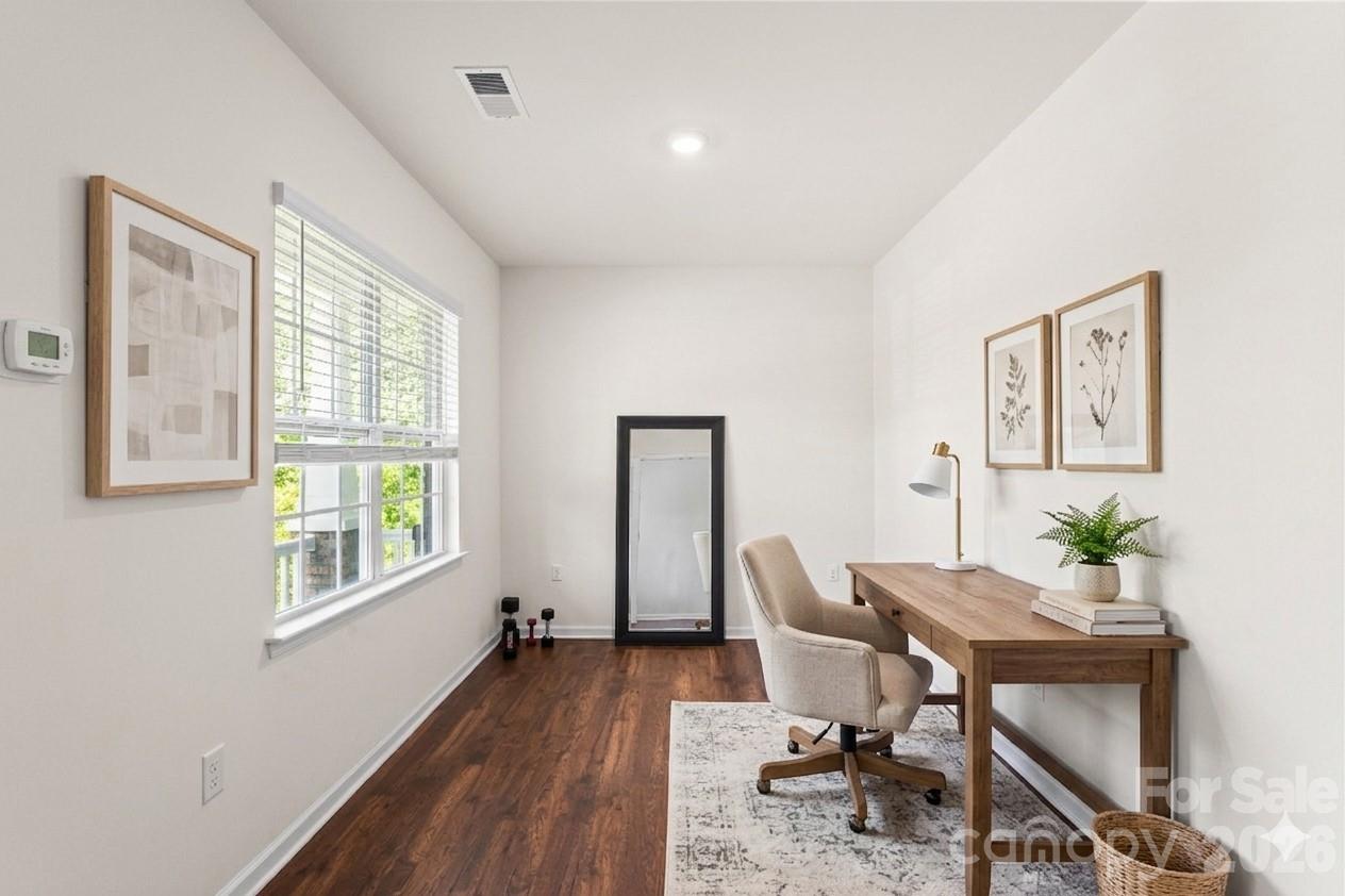 7128 Bandera Drive — Charlotte