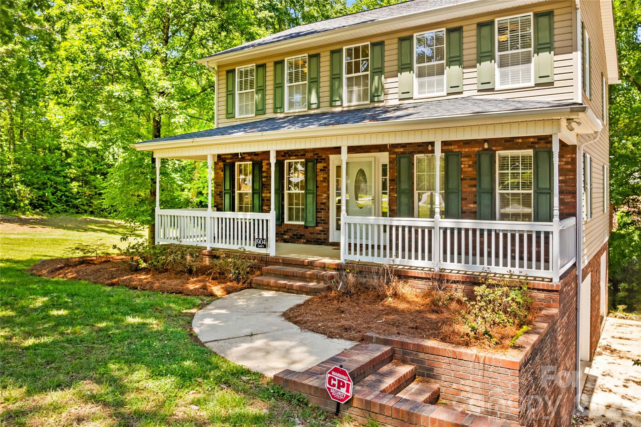 1904 Lorelei Court — Mount Pleasant