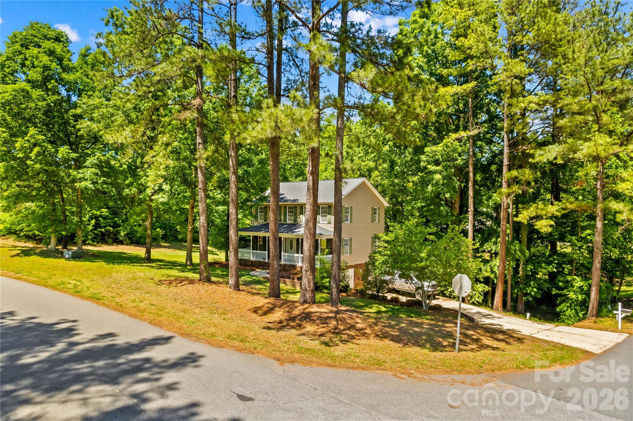 1904 Lorelei Court — Mount Pleasant