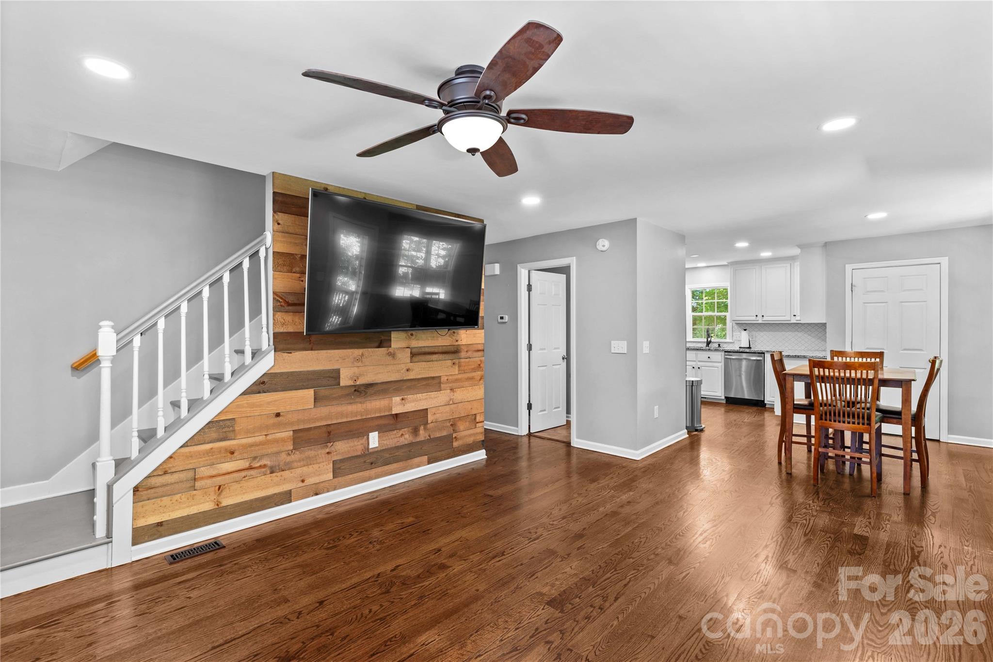 1904 Lorelei Court — Mount Pleasant
