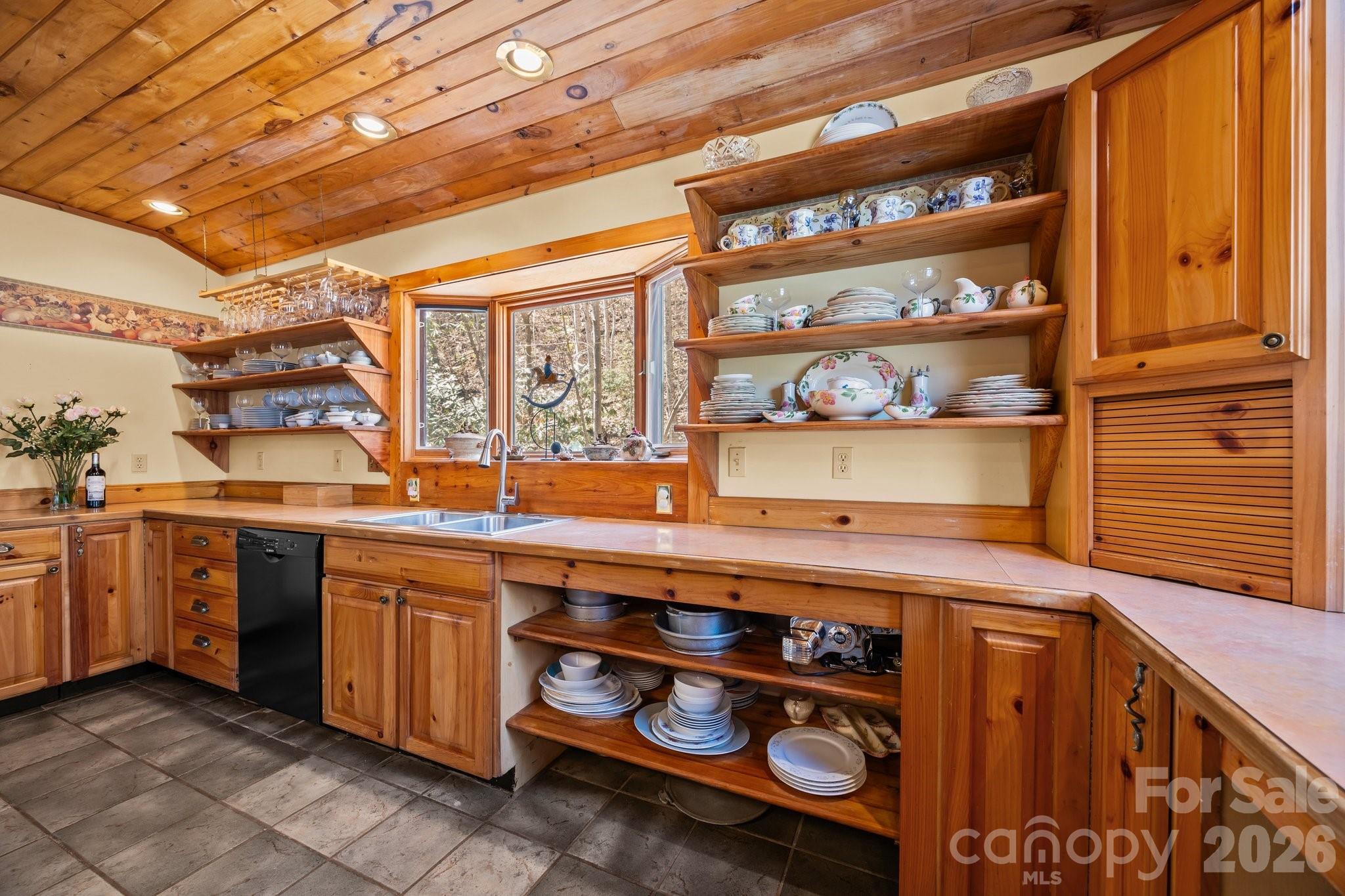 63 Chestnut Forest Road — Fairview