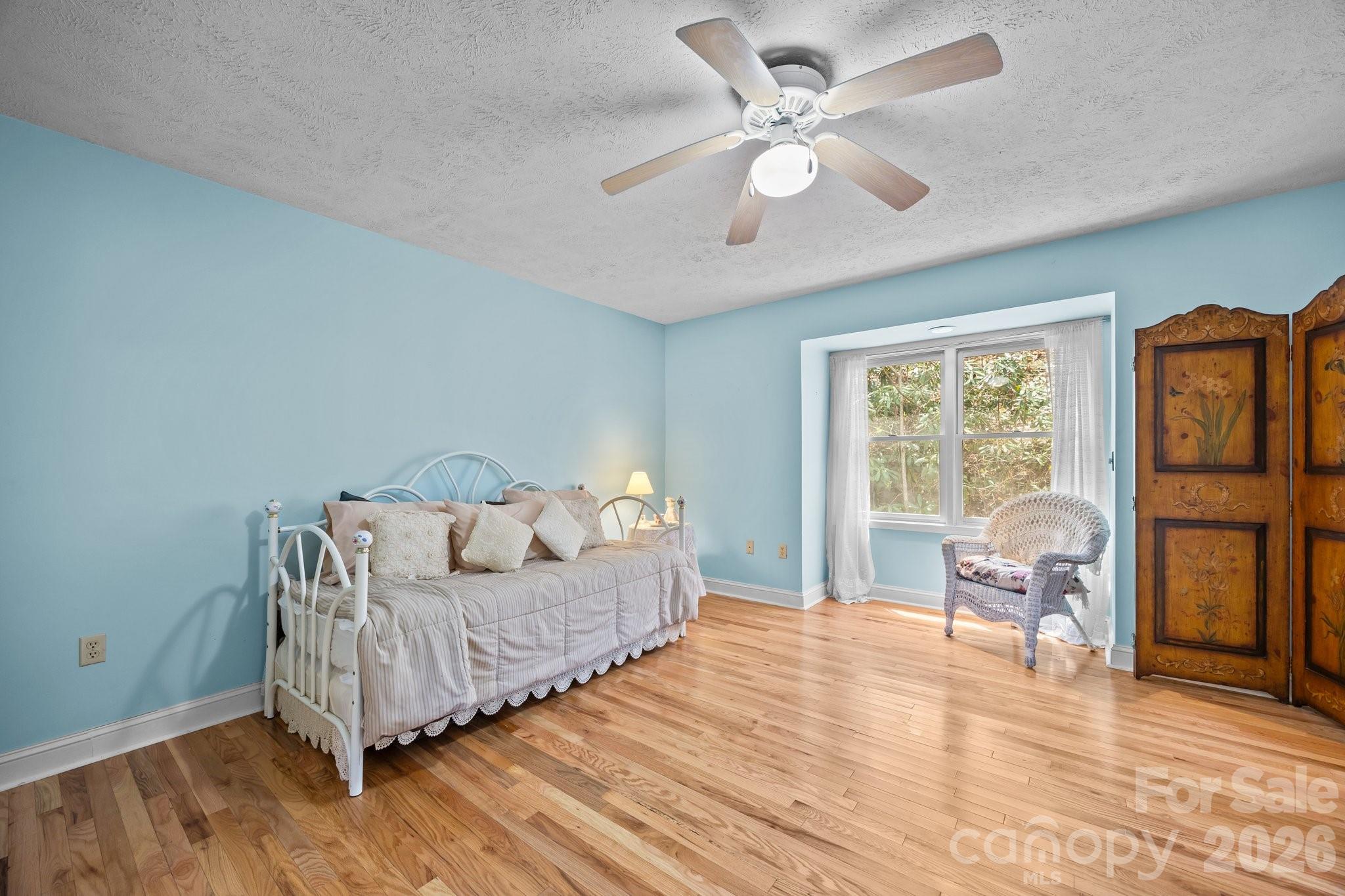 63 Chestnut Forest Road — Fairview