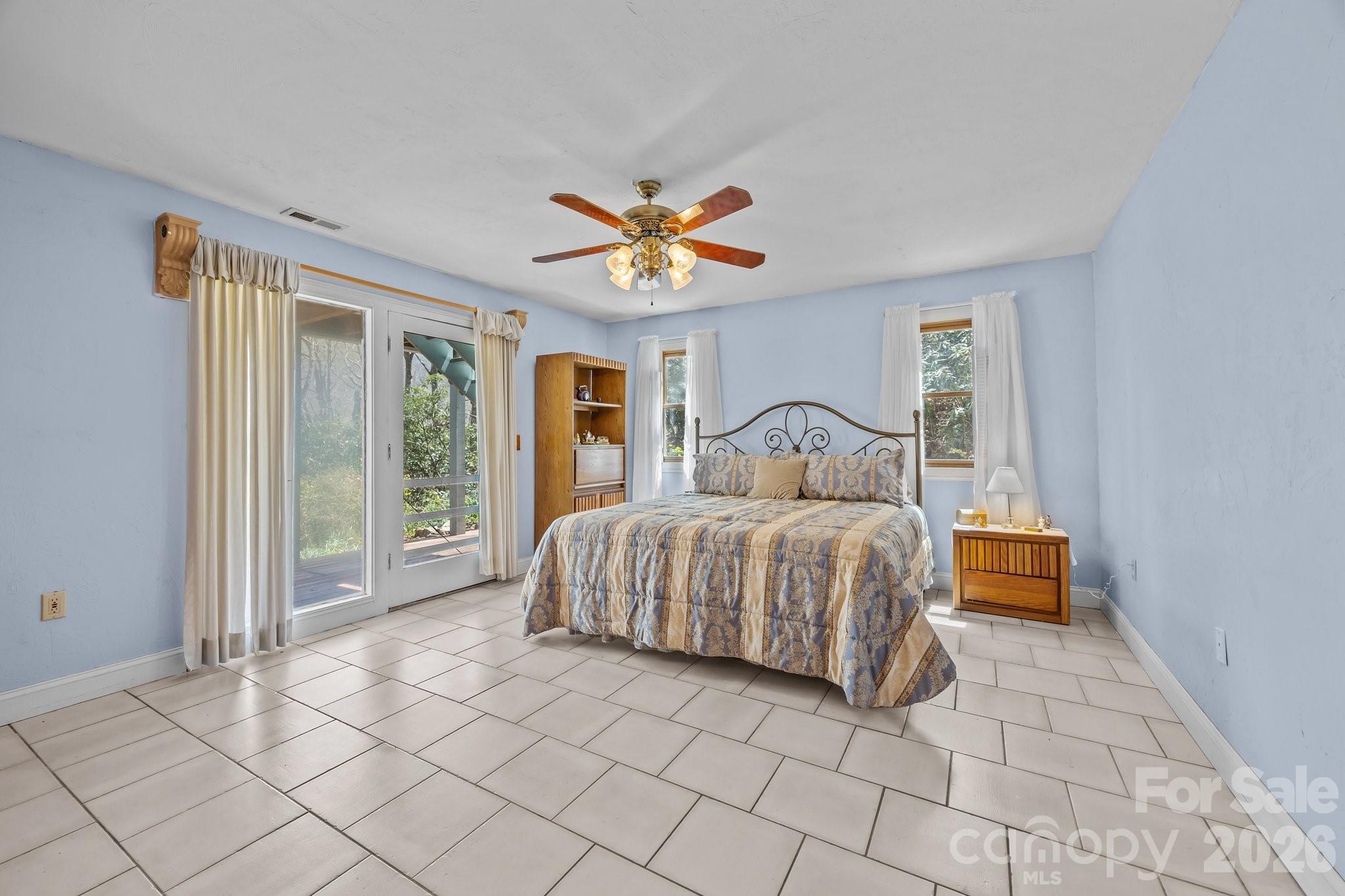 63 Chestnut Forest Road — Fairview
