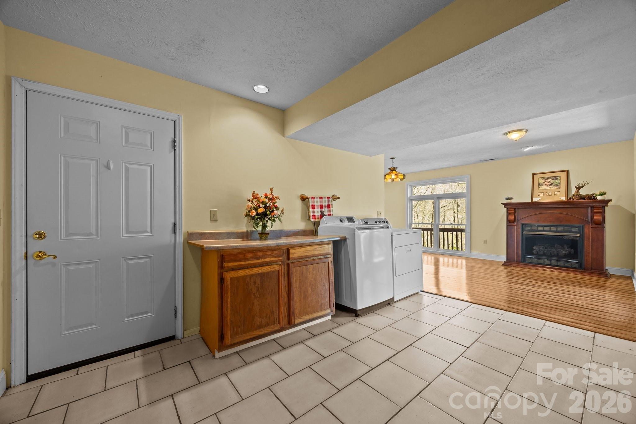 63 Chestnut Forest Road — Fairview