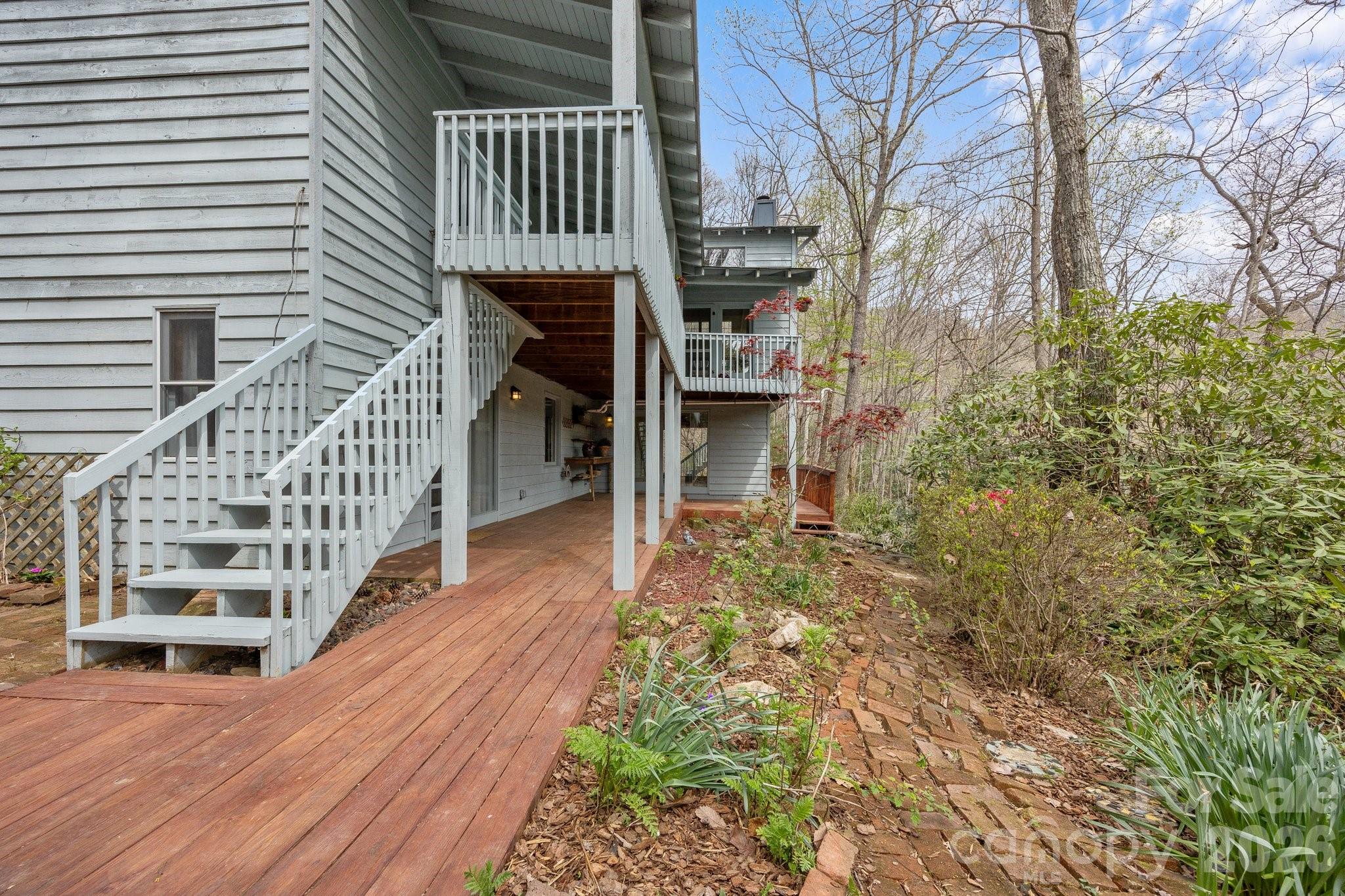 63 Chestnut Forest Road — Fairview