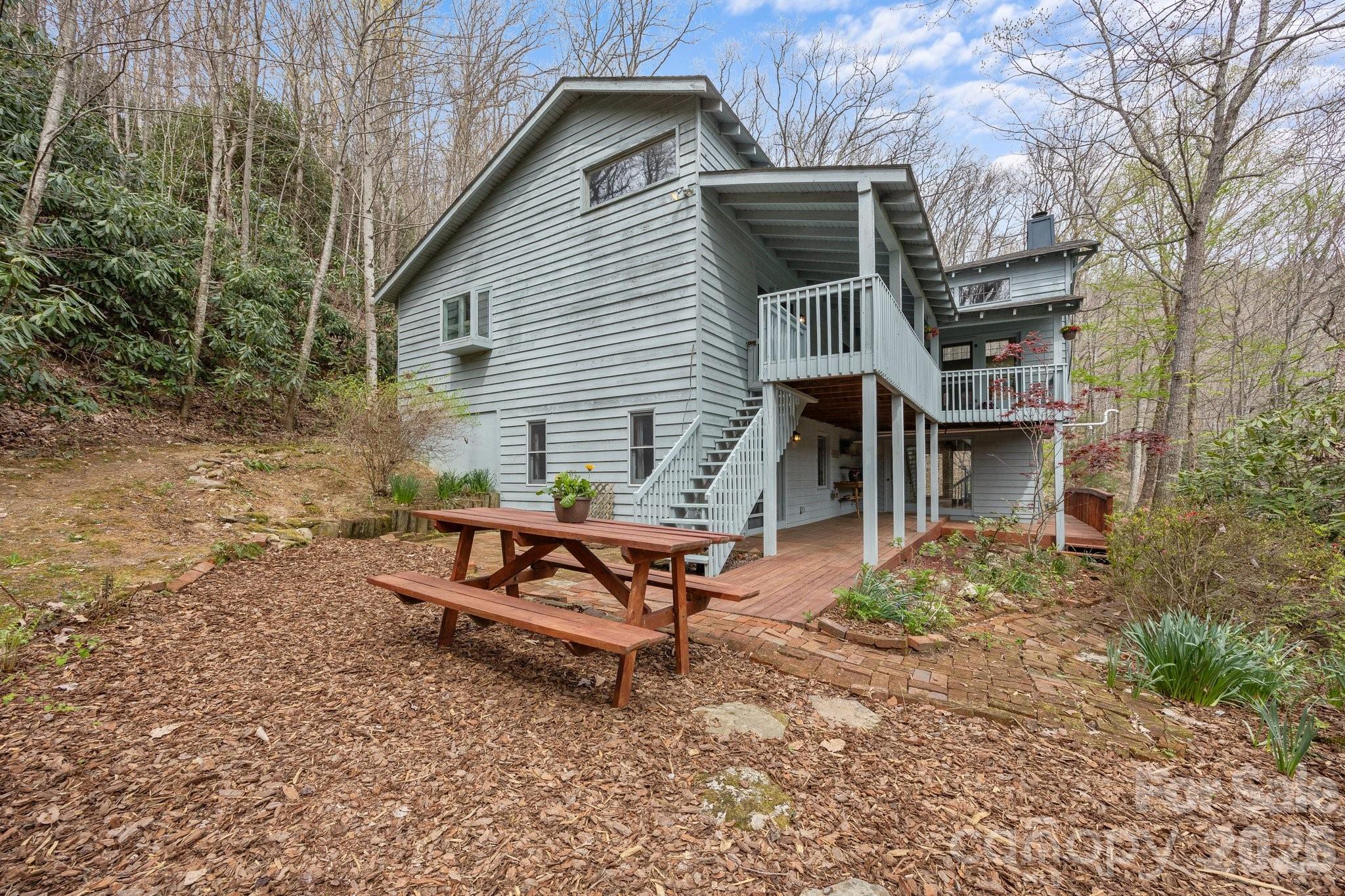 63 Chestnut Forest Road — Fairview