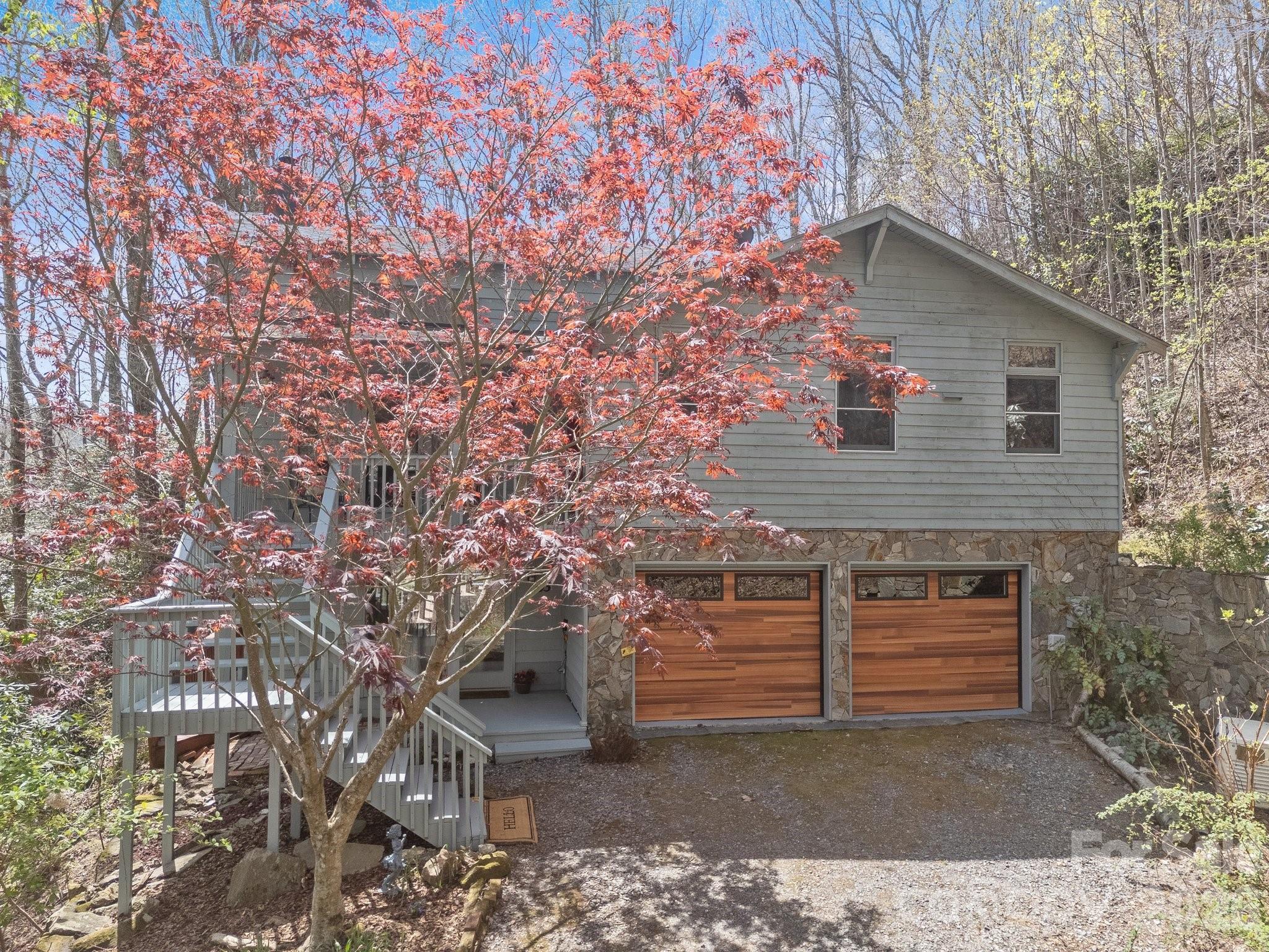 63 Chestnut Forest Road — Fairview