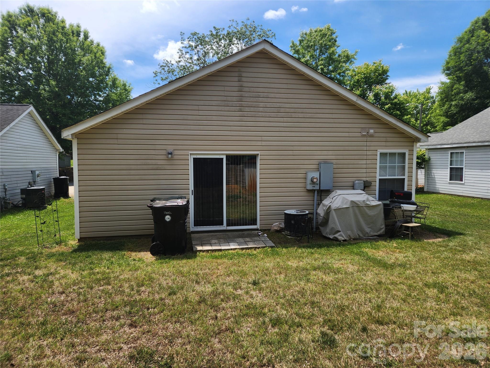 3077 Champion Lane SW — Concord