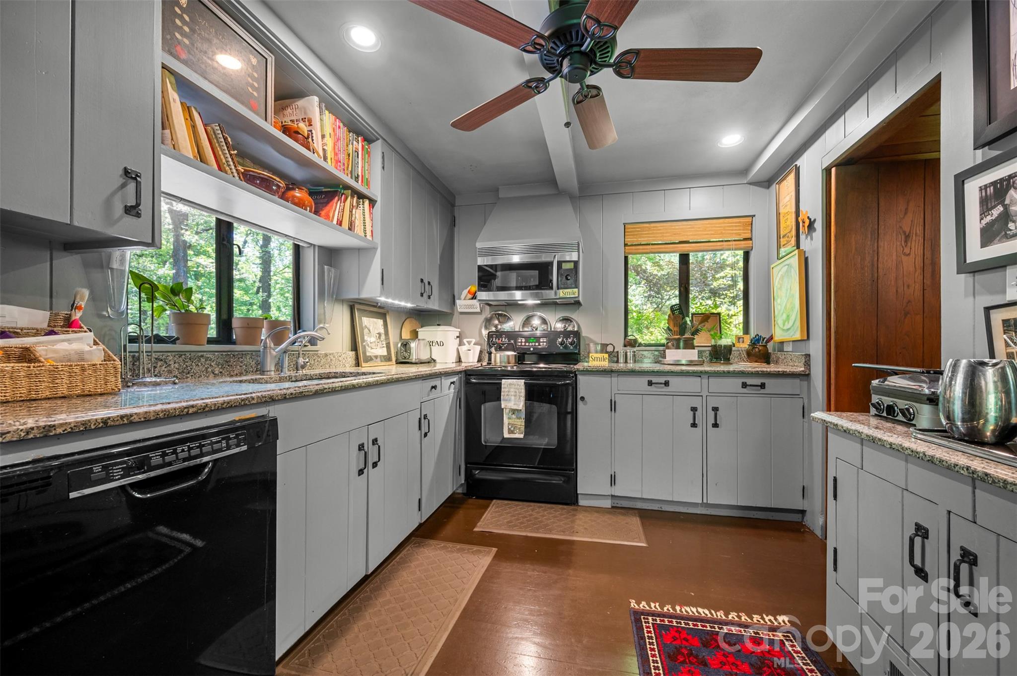 484 Sourwood Ridge Road — Tryon