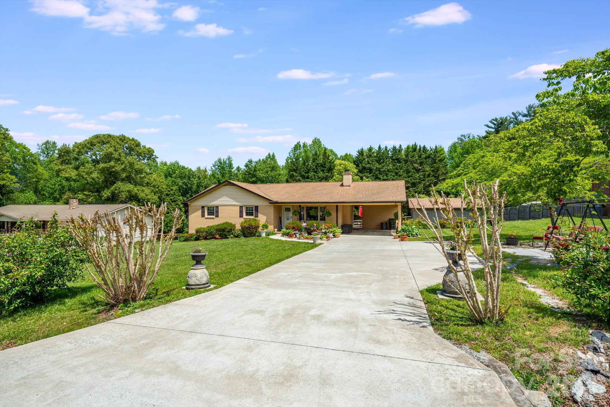 458 Beach Drive — Hendersonville