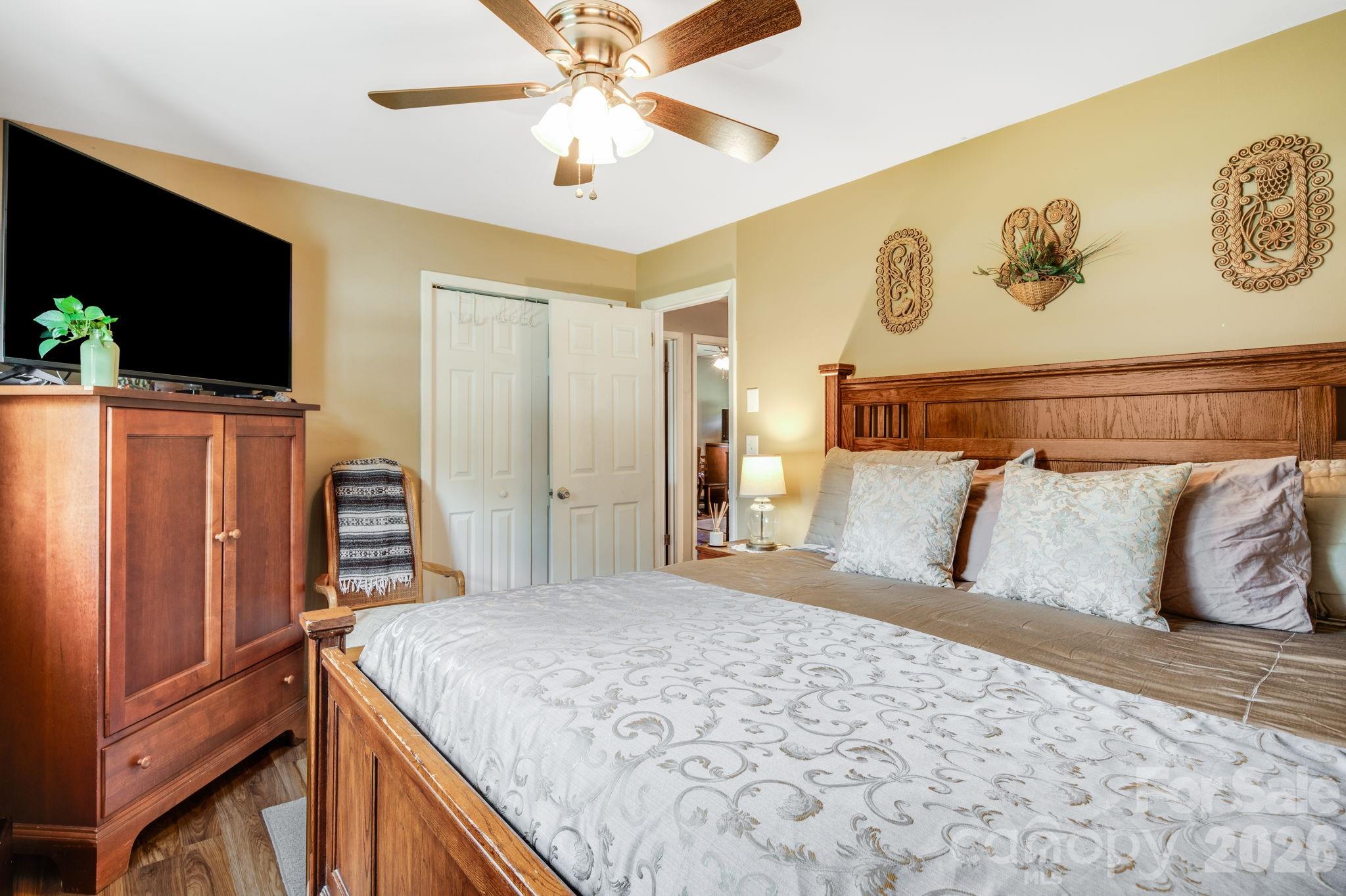 458 Beach Drive — Hendersonville