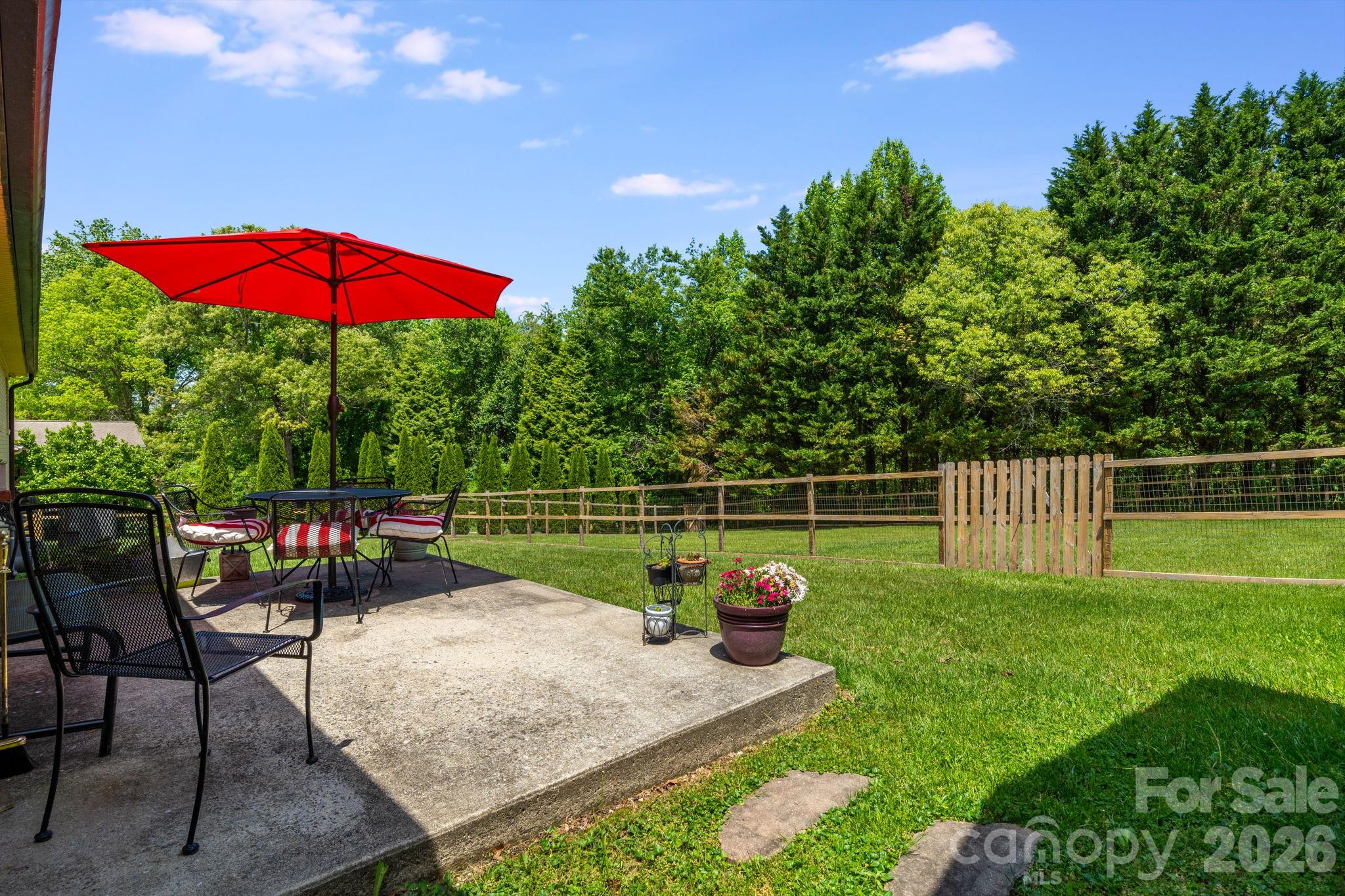 458 Beach Drive — Hendersonville