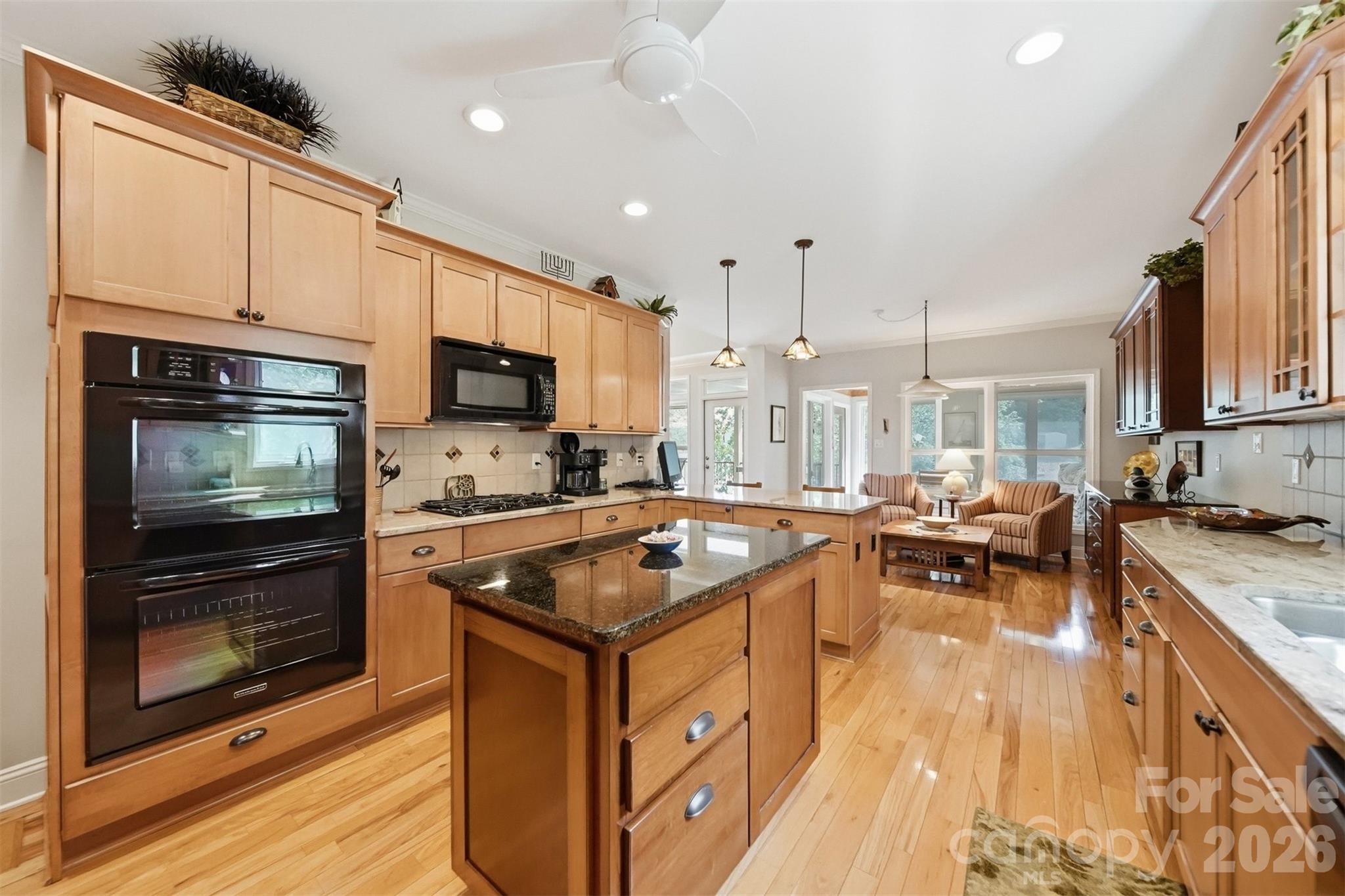 65 King Arthurs Court — Hickory