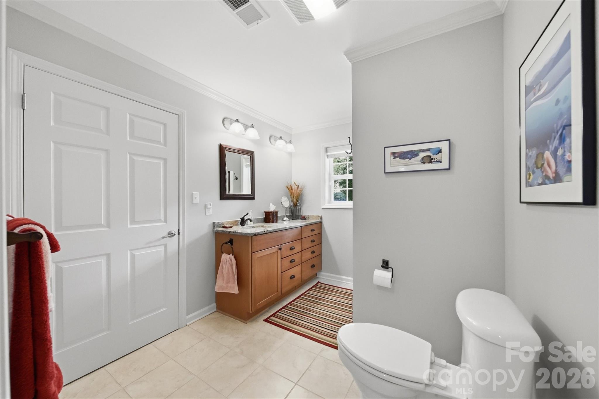 65 King Arthurs Court — Hickory
