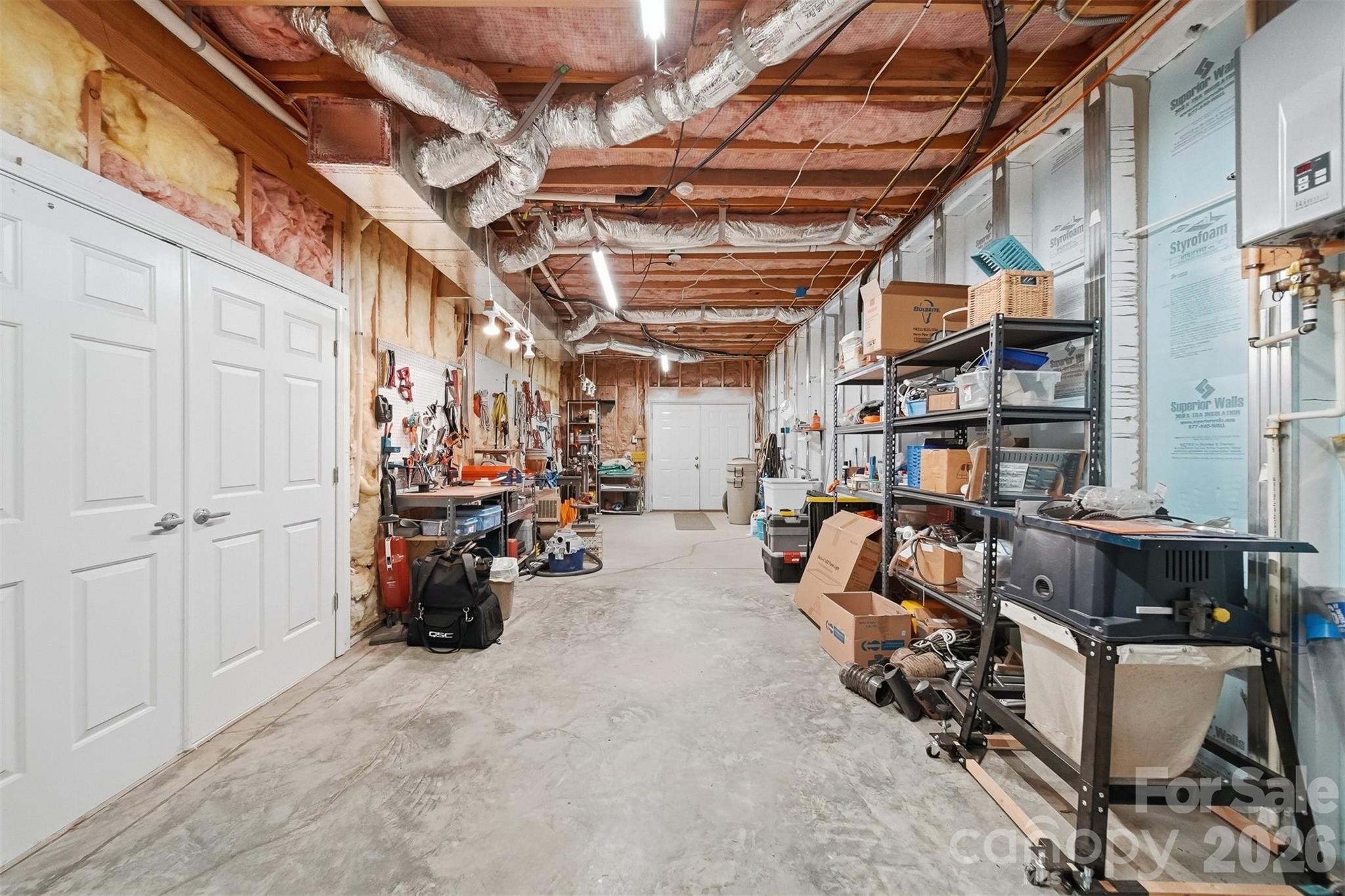 65 King Arthurs Court — Hickory